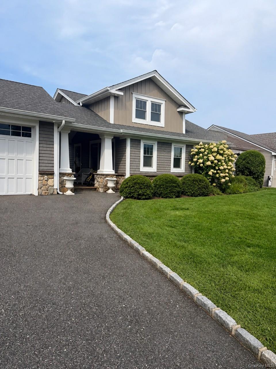902 Manor Lane