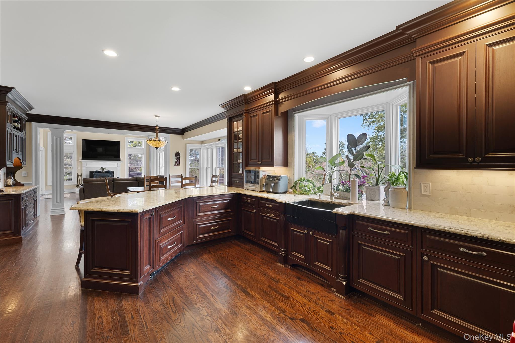 547 Shore Drive