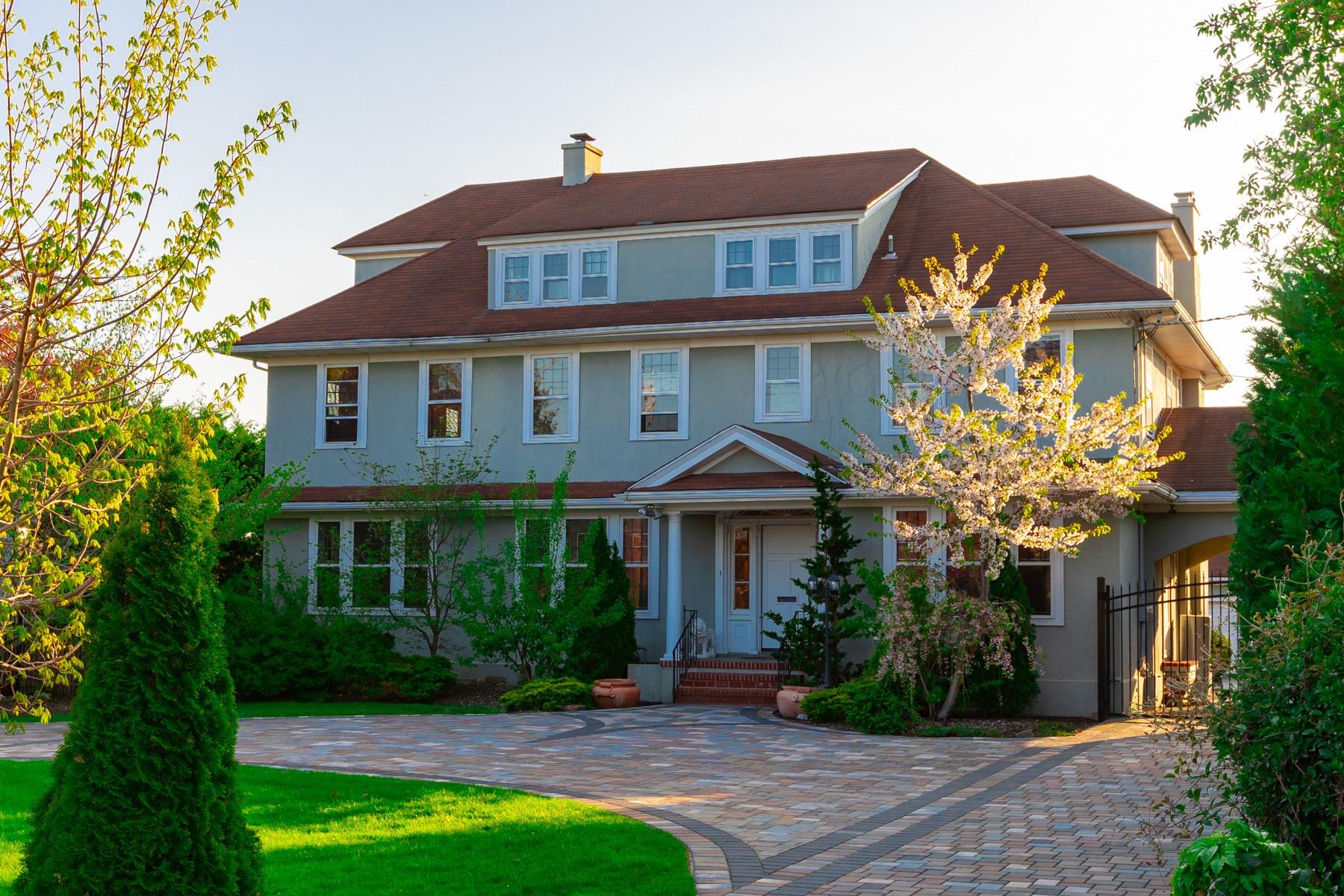 44 S Montgomery Avenue