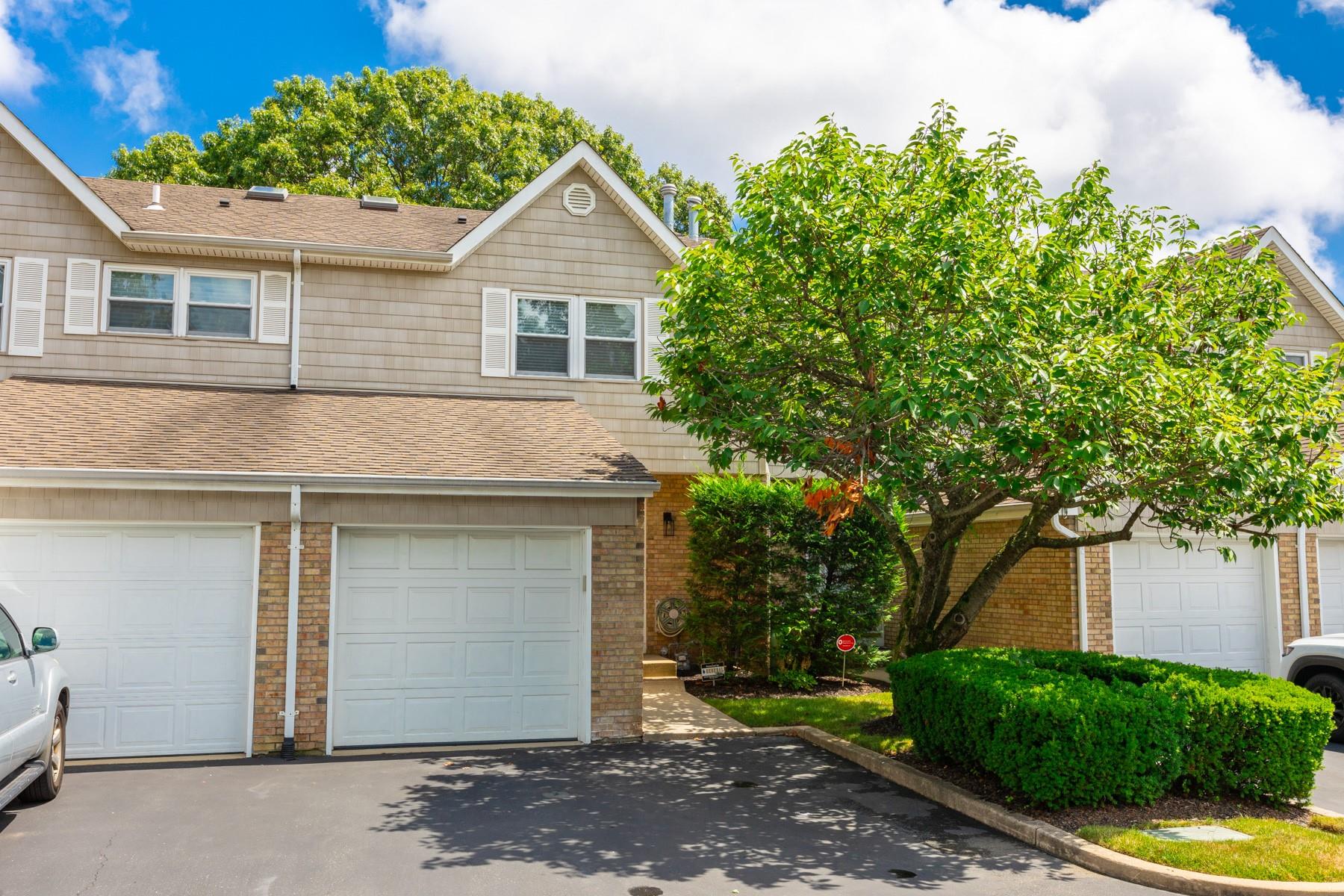 1425 Jerusalem Avenue Unit: 27