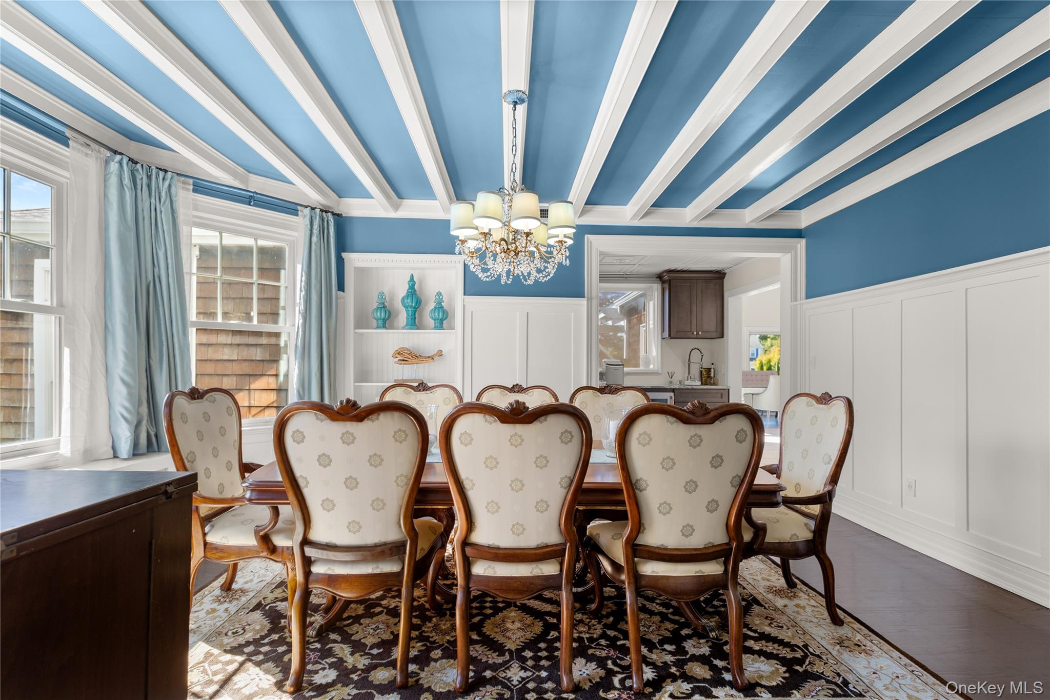 28 S Montgomery Avenue