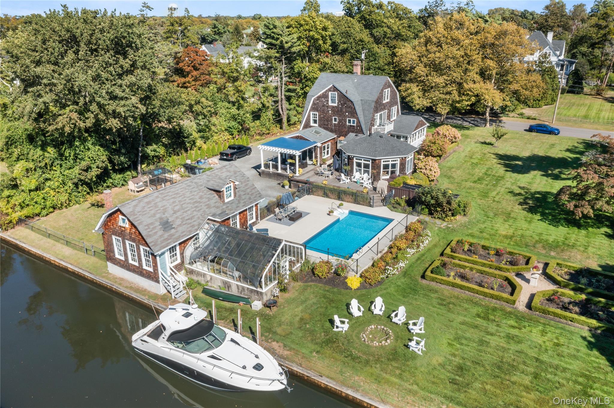 28 S Montgomery Avenue