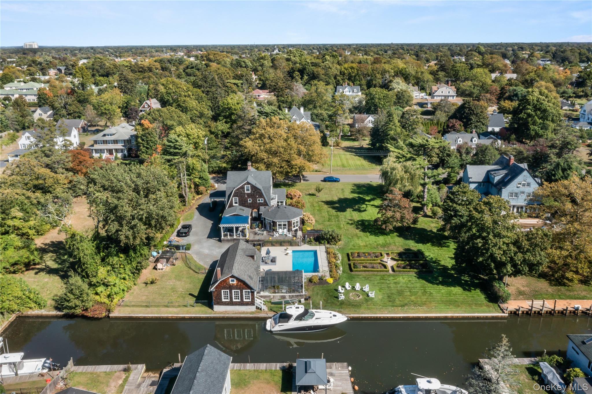 28 S Montgomery Avenue