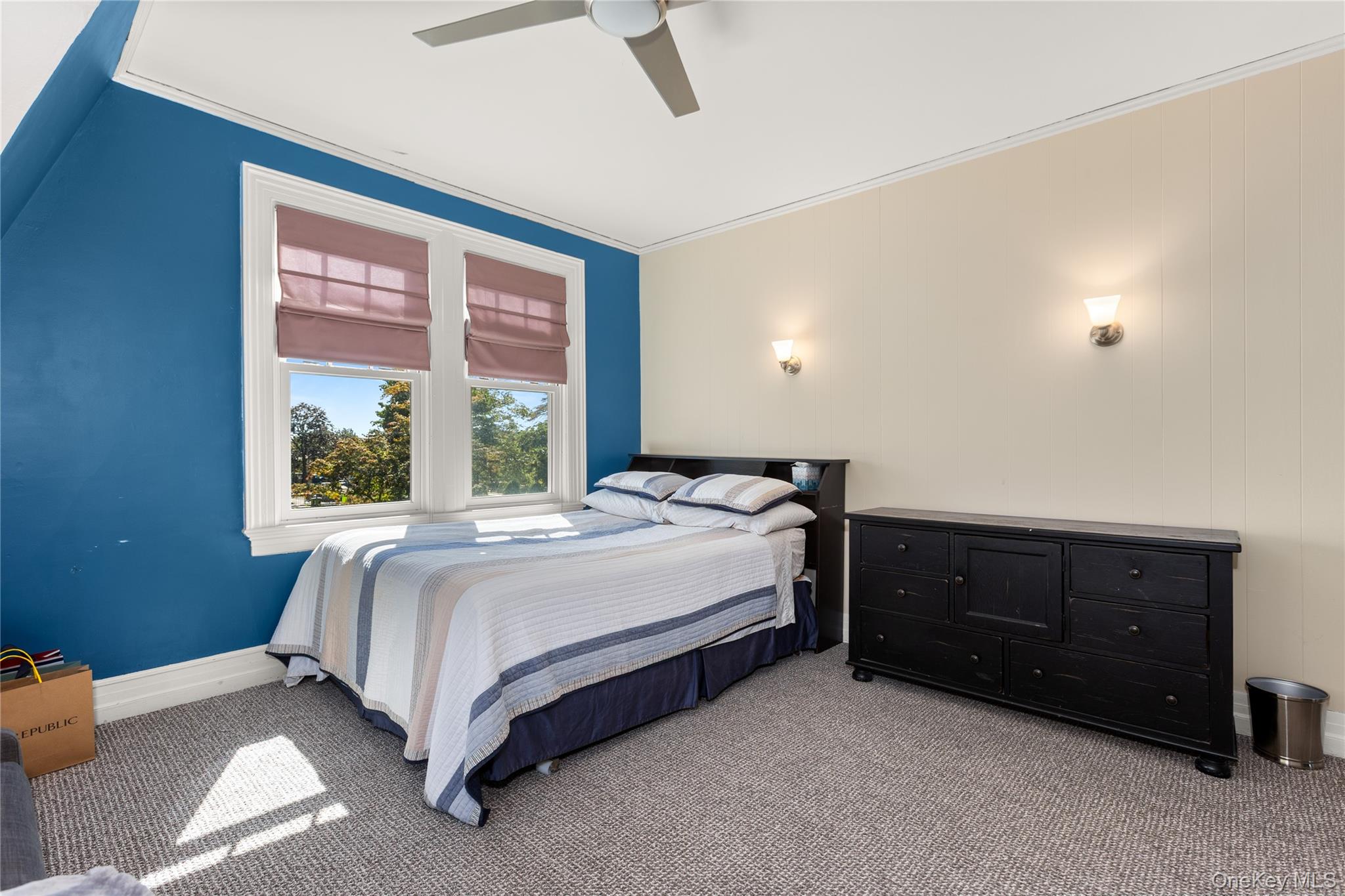 28 S Montgomery Avenue