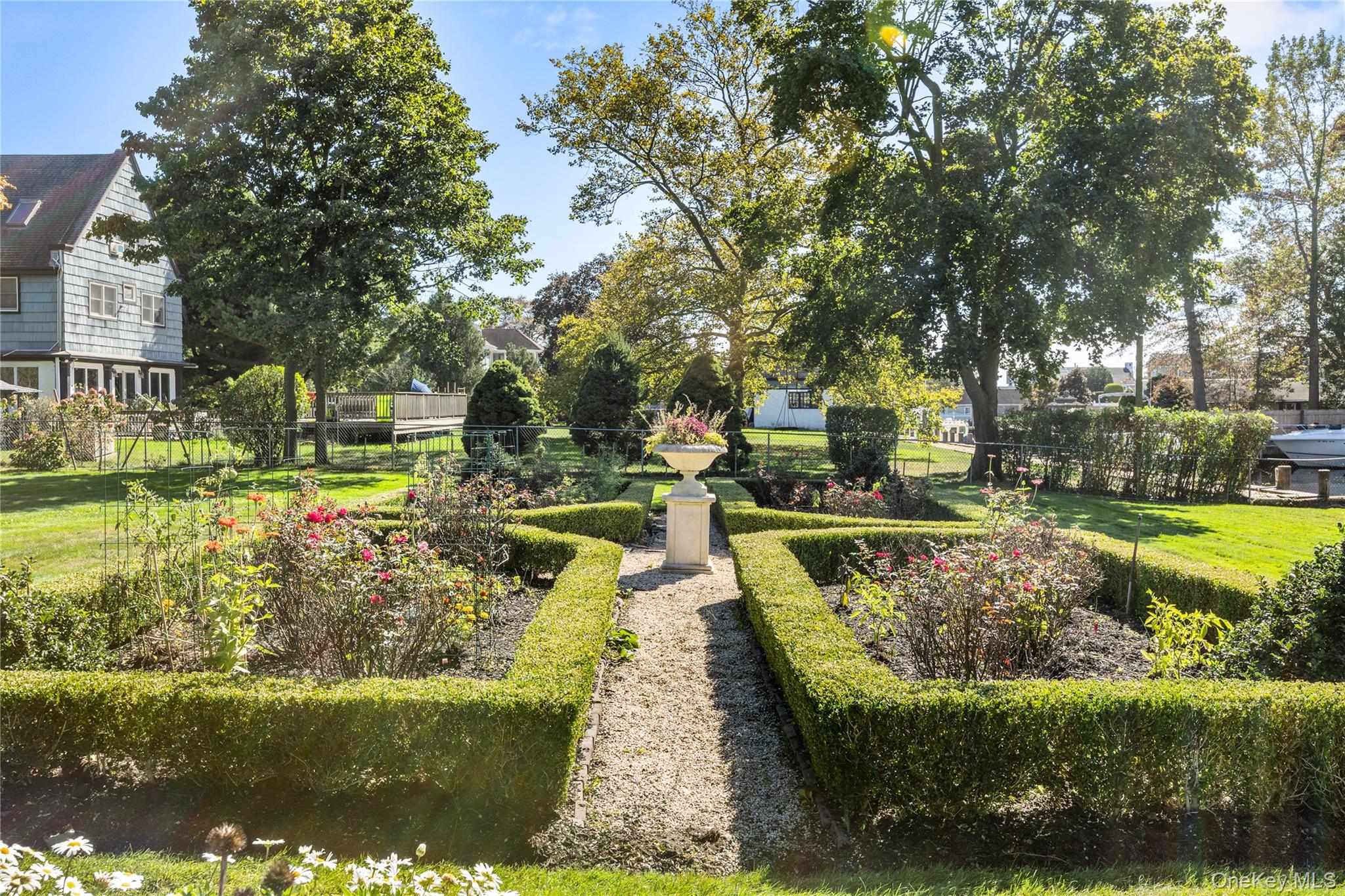 28 S Montgomery Avenue