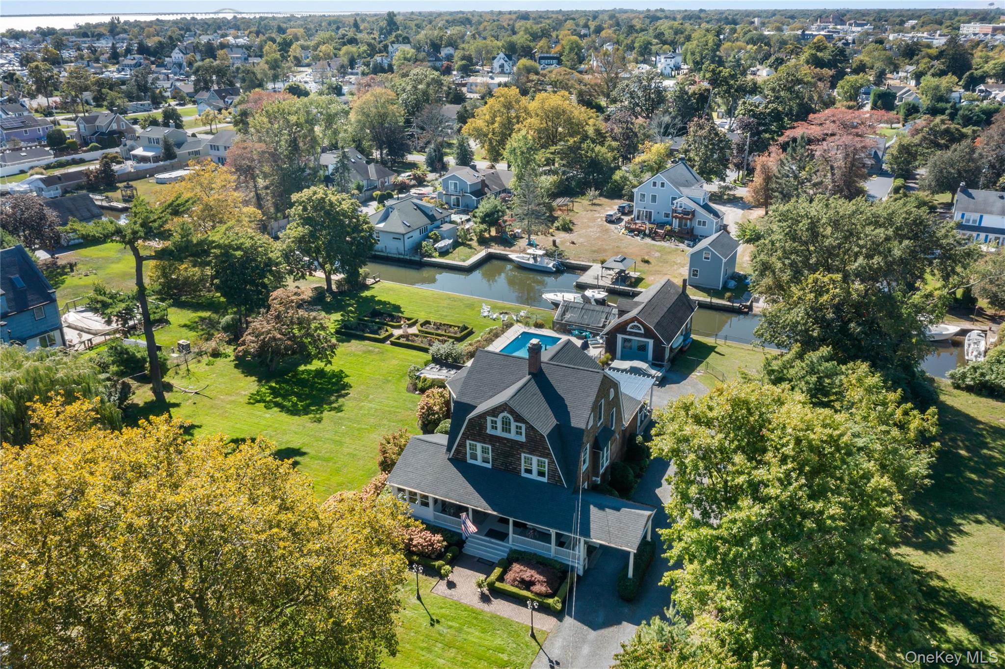 28 S Montgomery Avenue