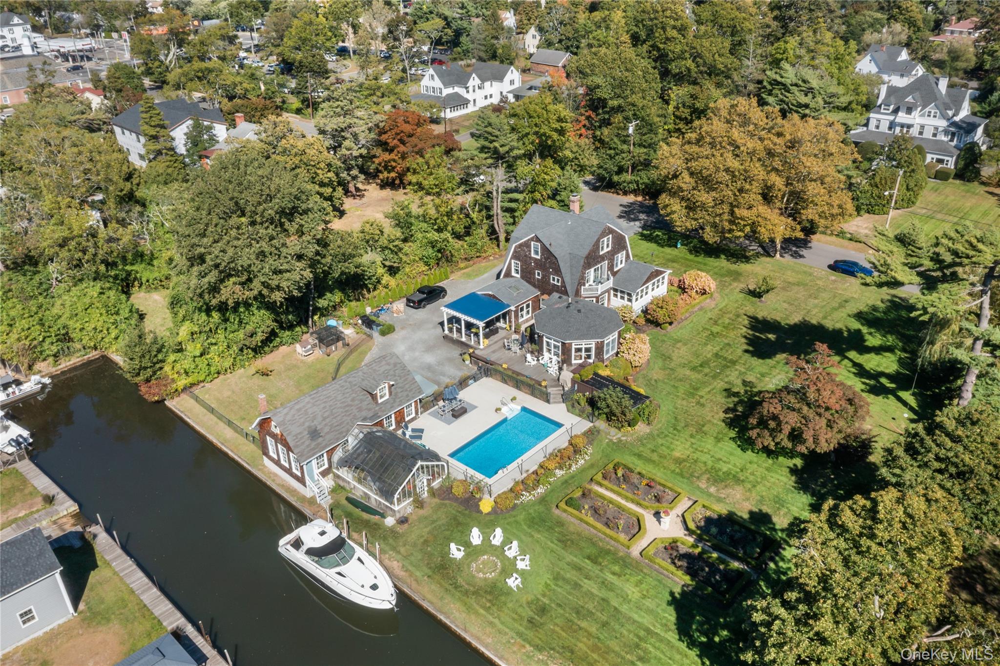 28 S Montgomery Avenue