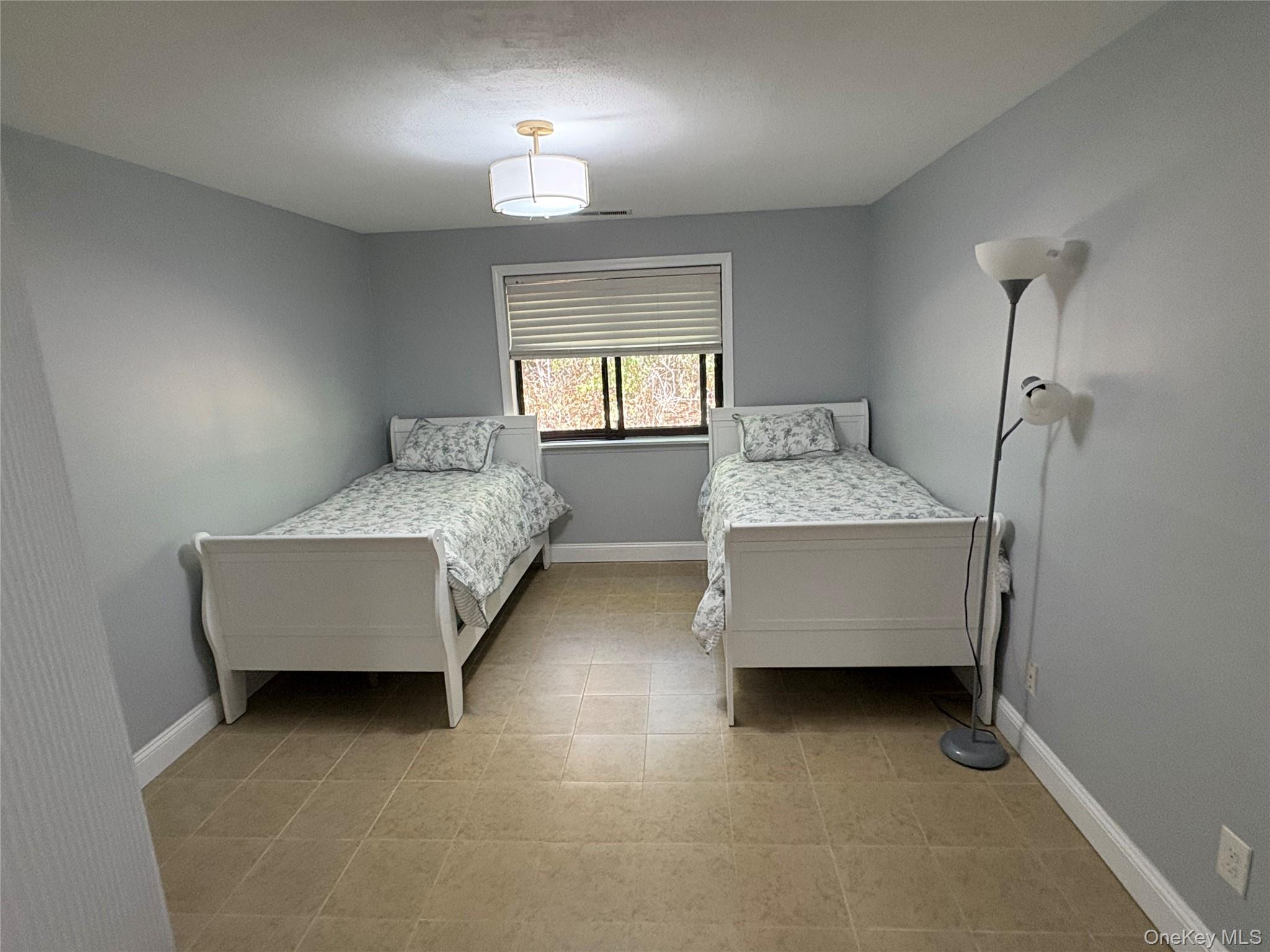 33 Newbrook Lane Unit: 33
