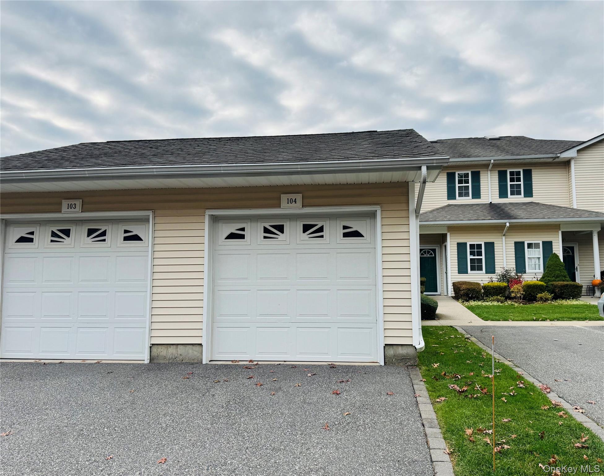 104 Aerie Way