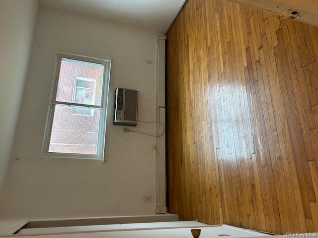 639 Wellwood Avenue Unit: B6