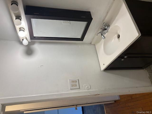 639 Wellwood Avenue Unit: B6