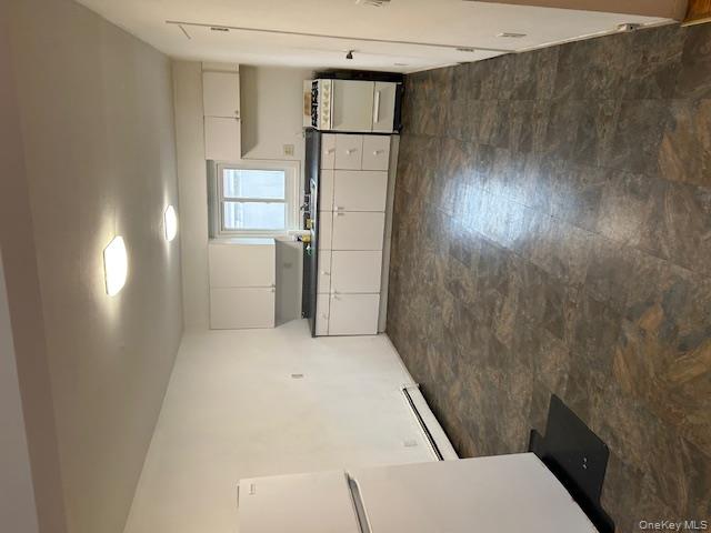 639 Wellwood Avenue Unit: B6