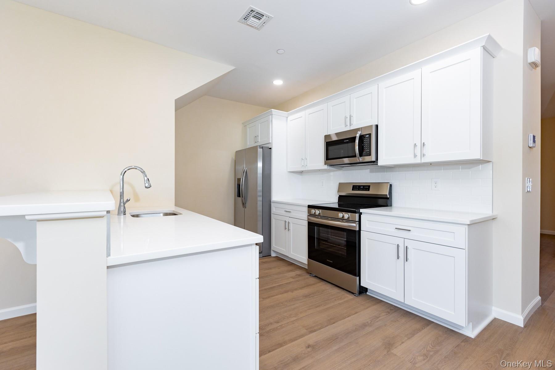 843 Lake Boulevard Unit: 301