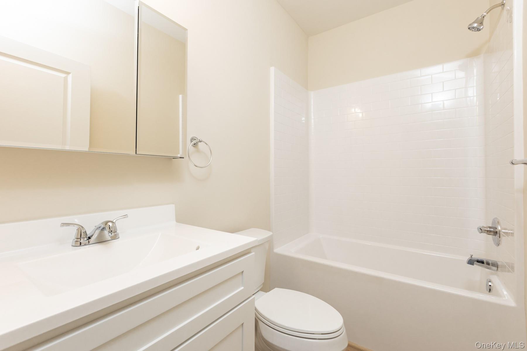 843 Lake Boulevard Unit: 301