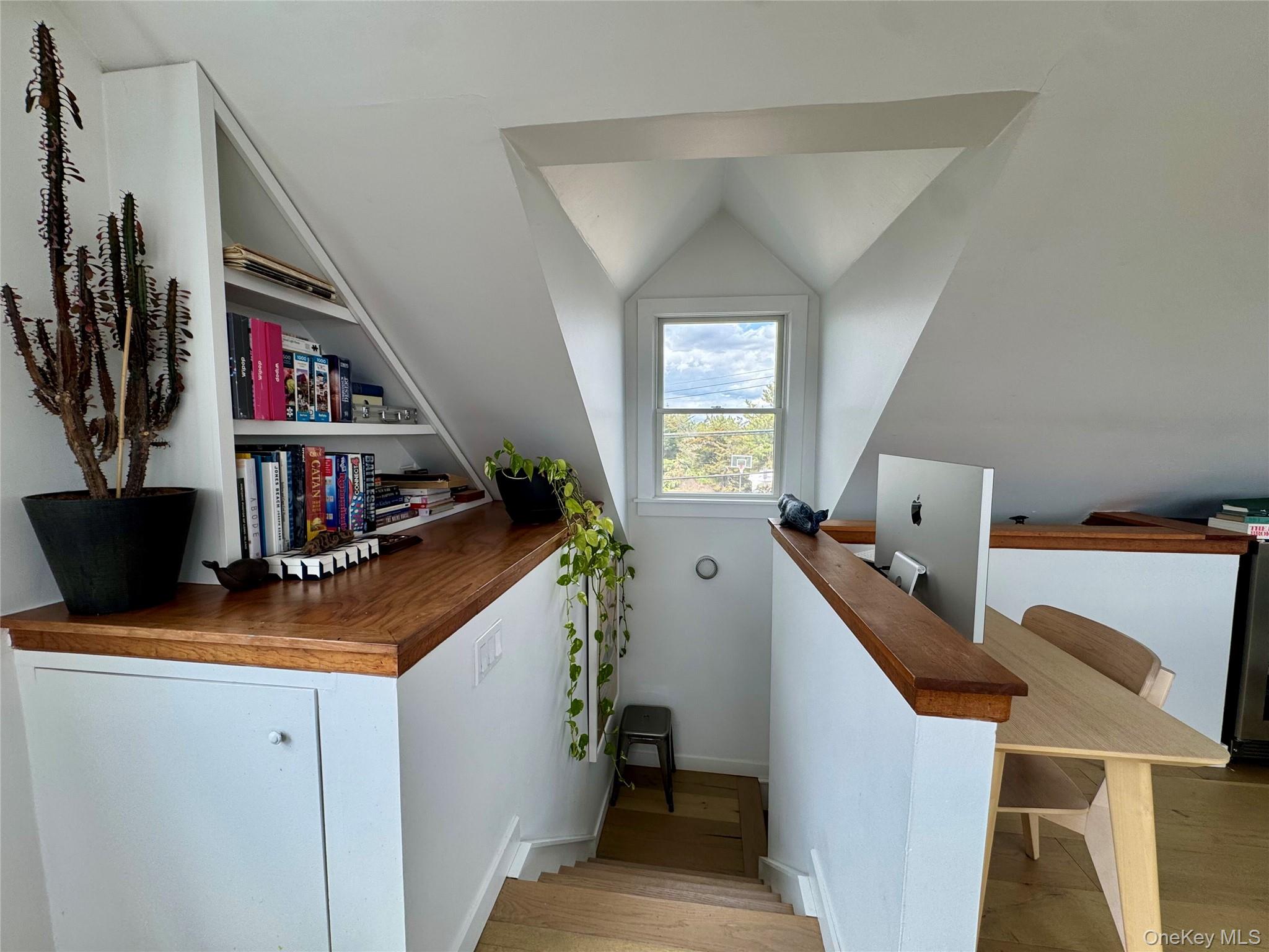 106 Oak Beach Road