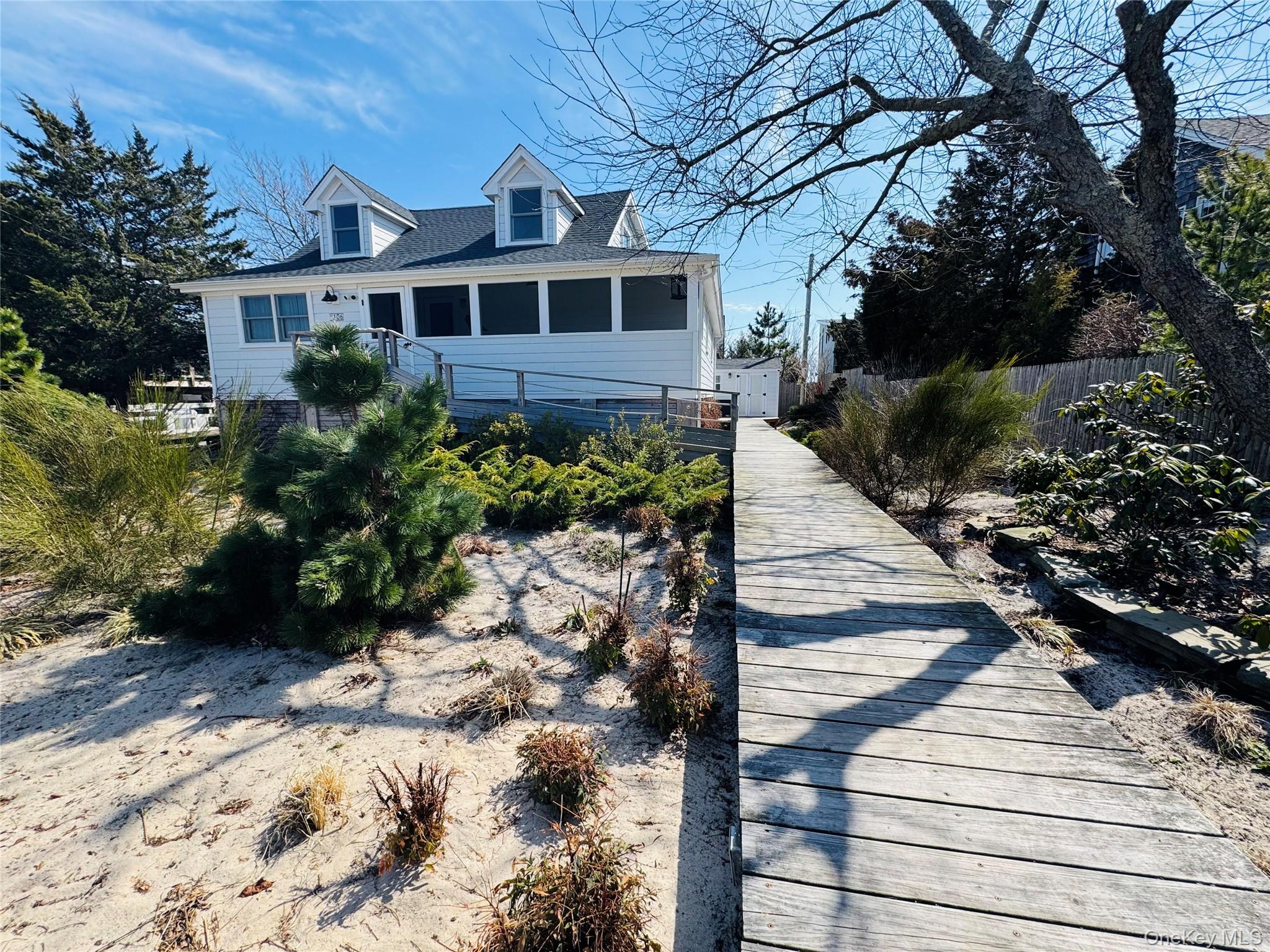 106 Oak Beach Road