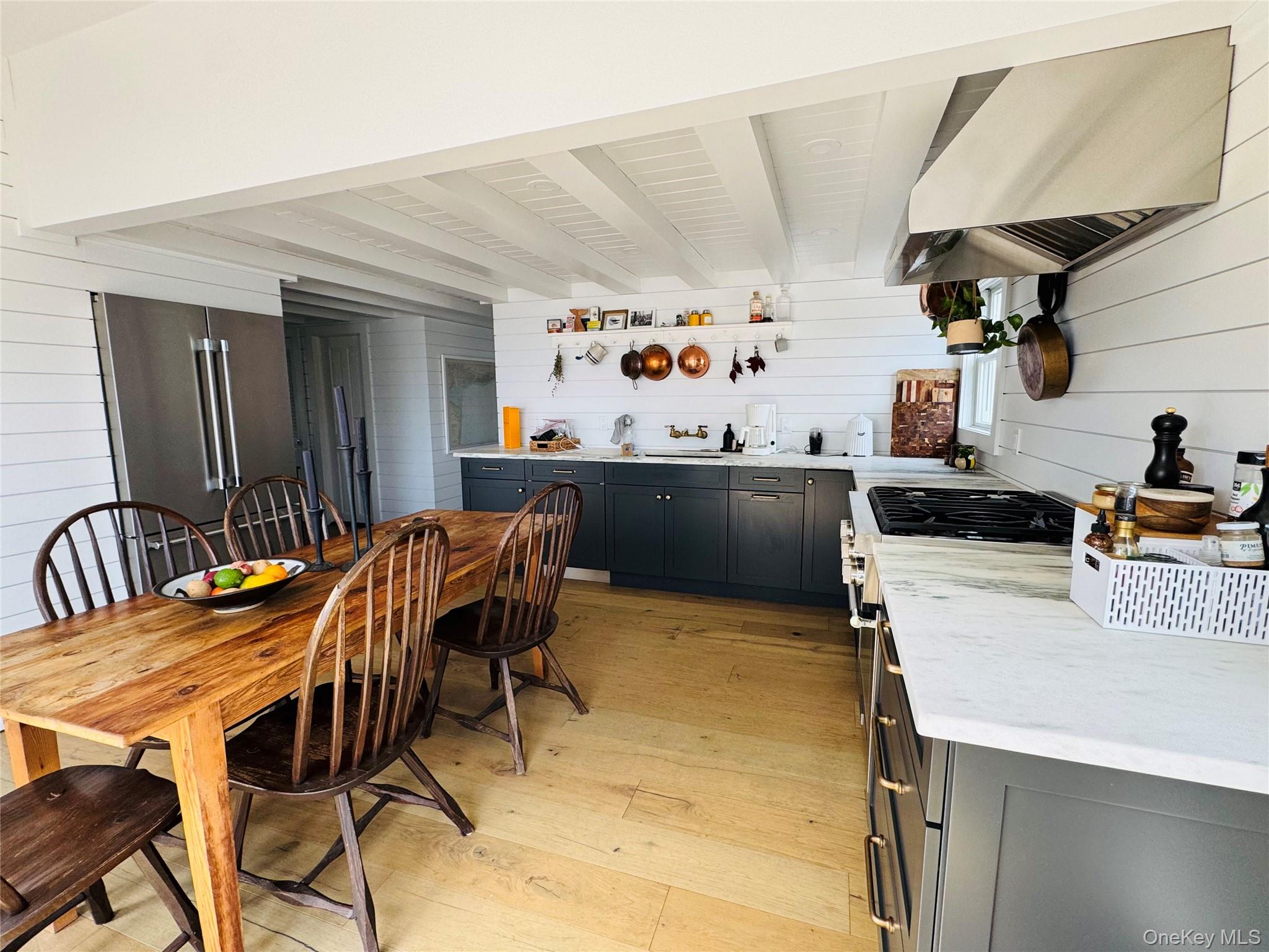 106 Oak Beach Road
