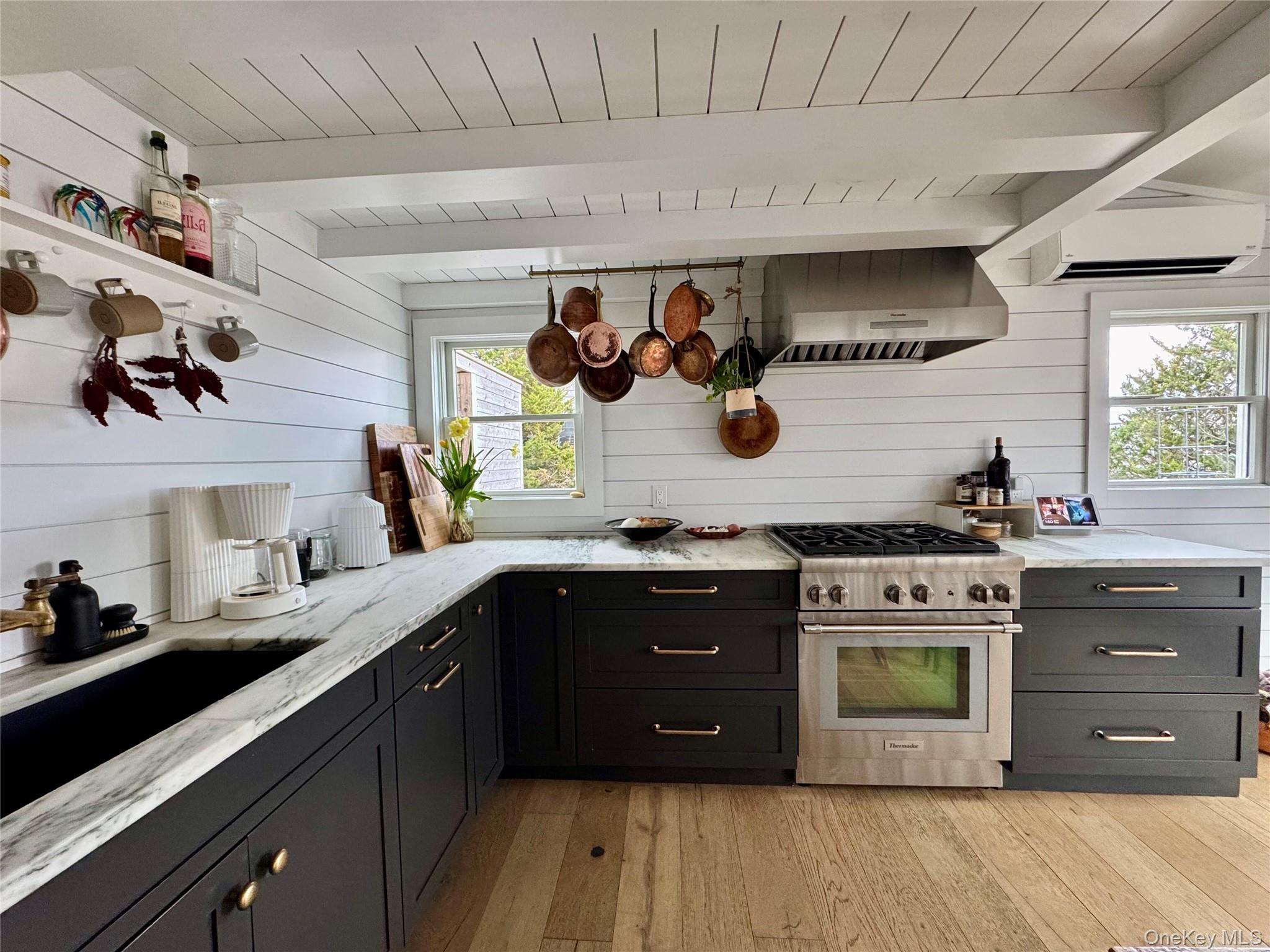 106 Oak Beach Road