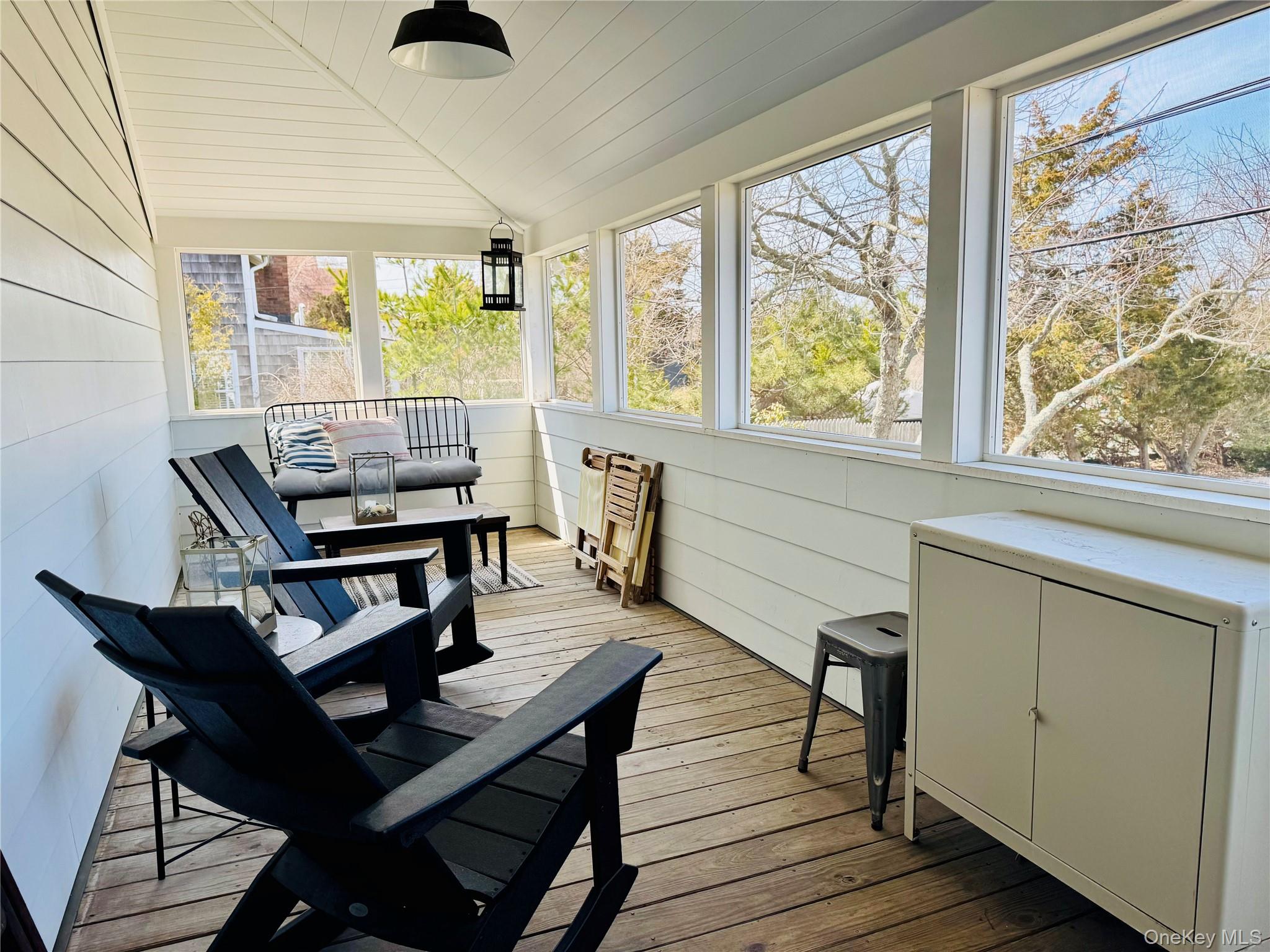 106 Oak Beach Road