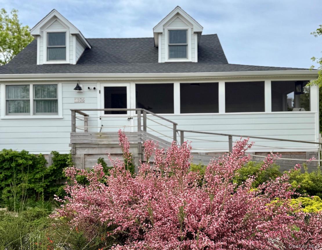 106 Oak Beach Road