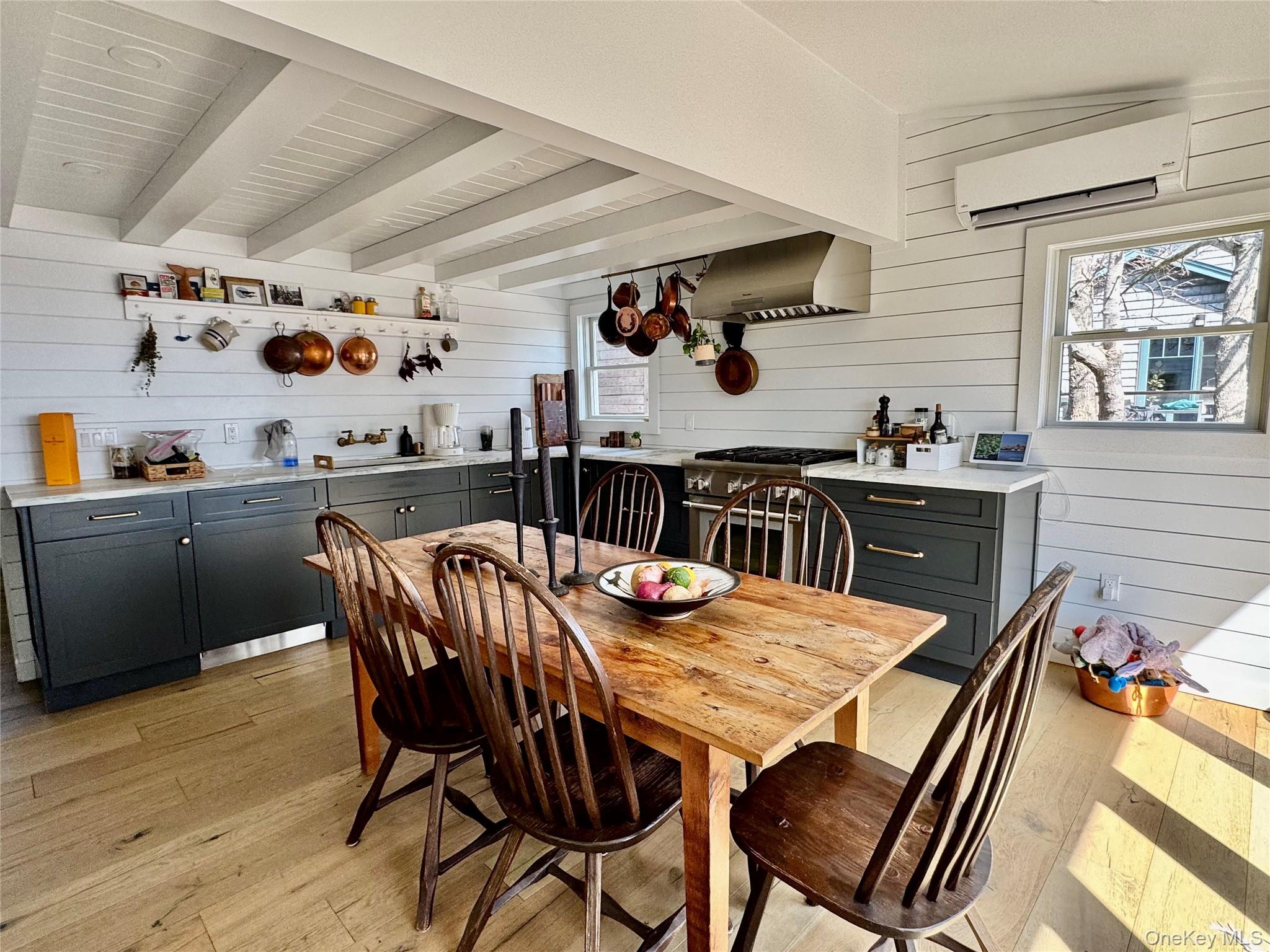 106 Oak Beach Road