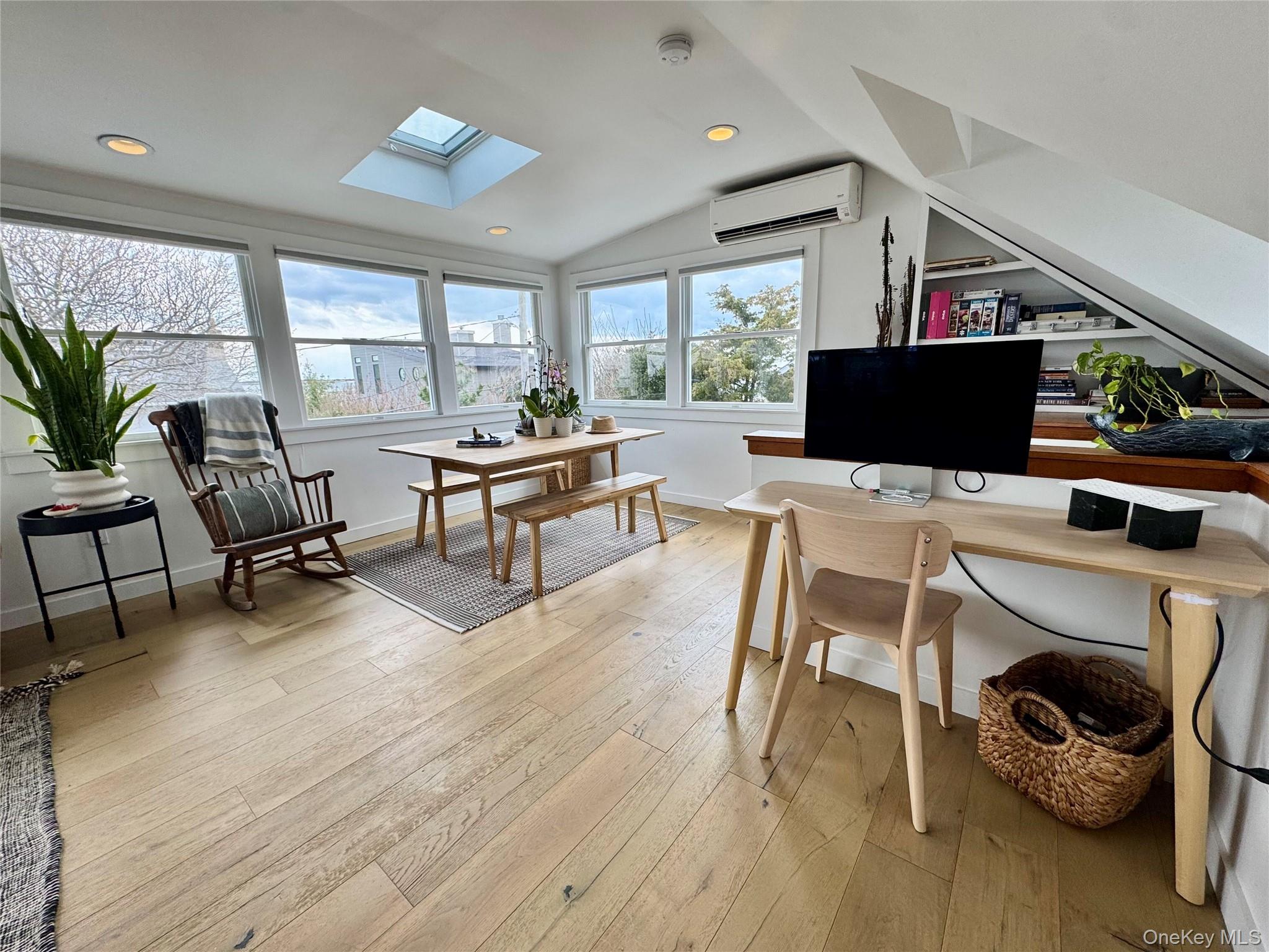 106 Oak Beach Road