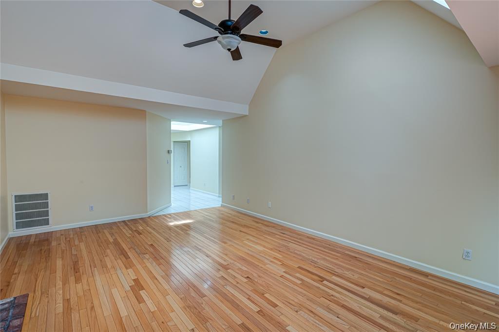 52 Admirals Drive E