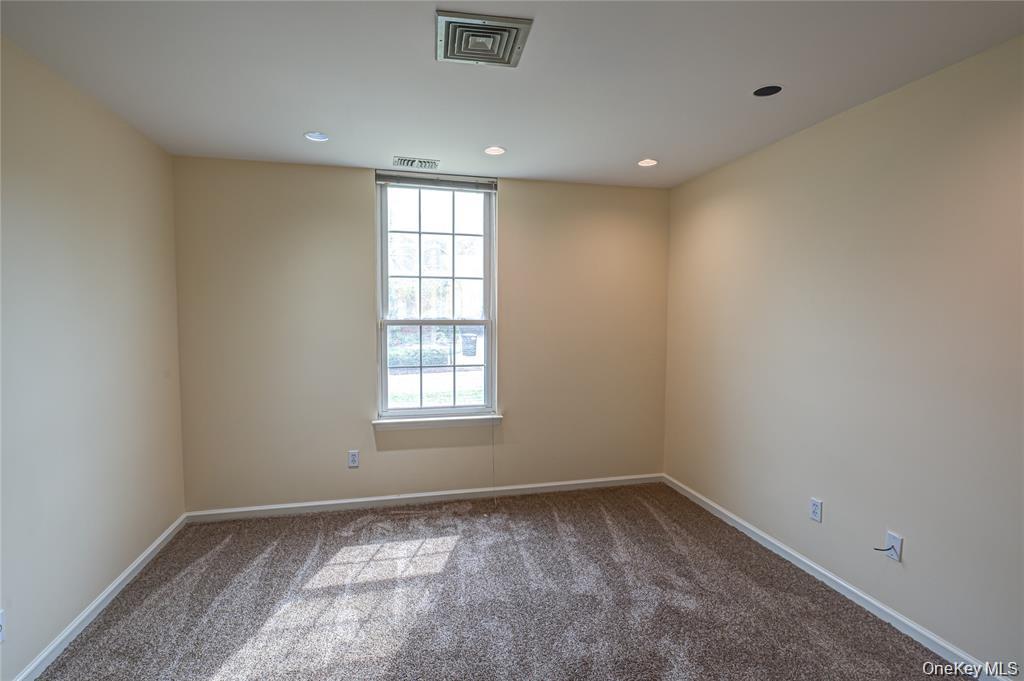 52 Admirals Drive E