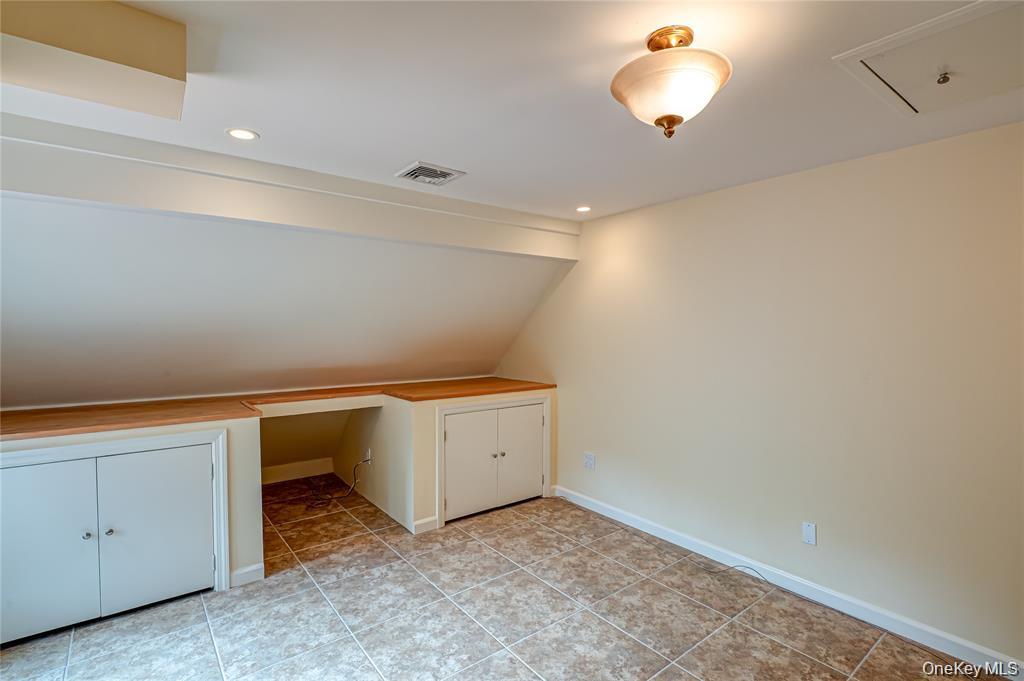 52 Admirals Drive E