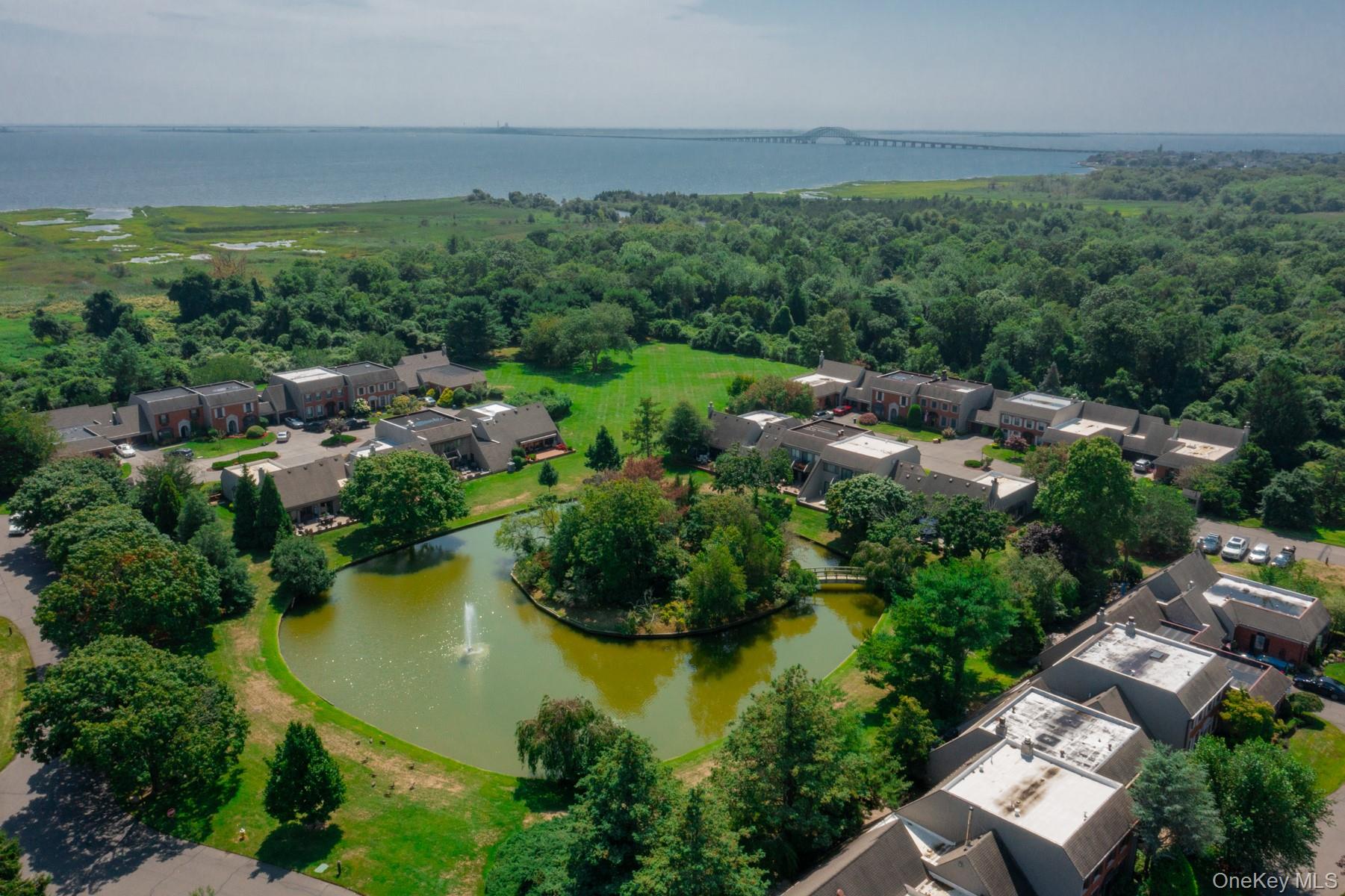 52 Admirals Drive E