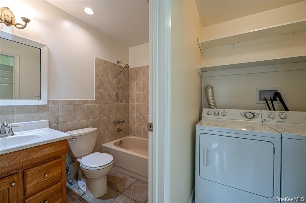 52 Admirals Drive E