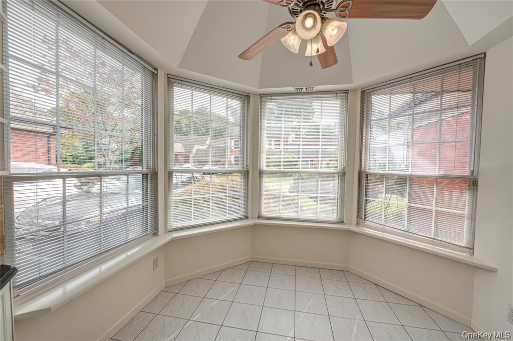 52 Admirals Drive E