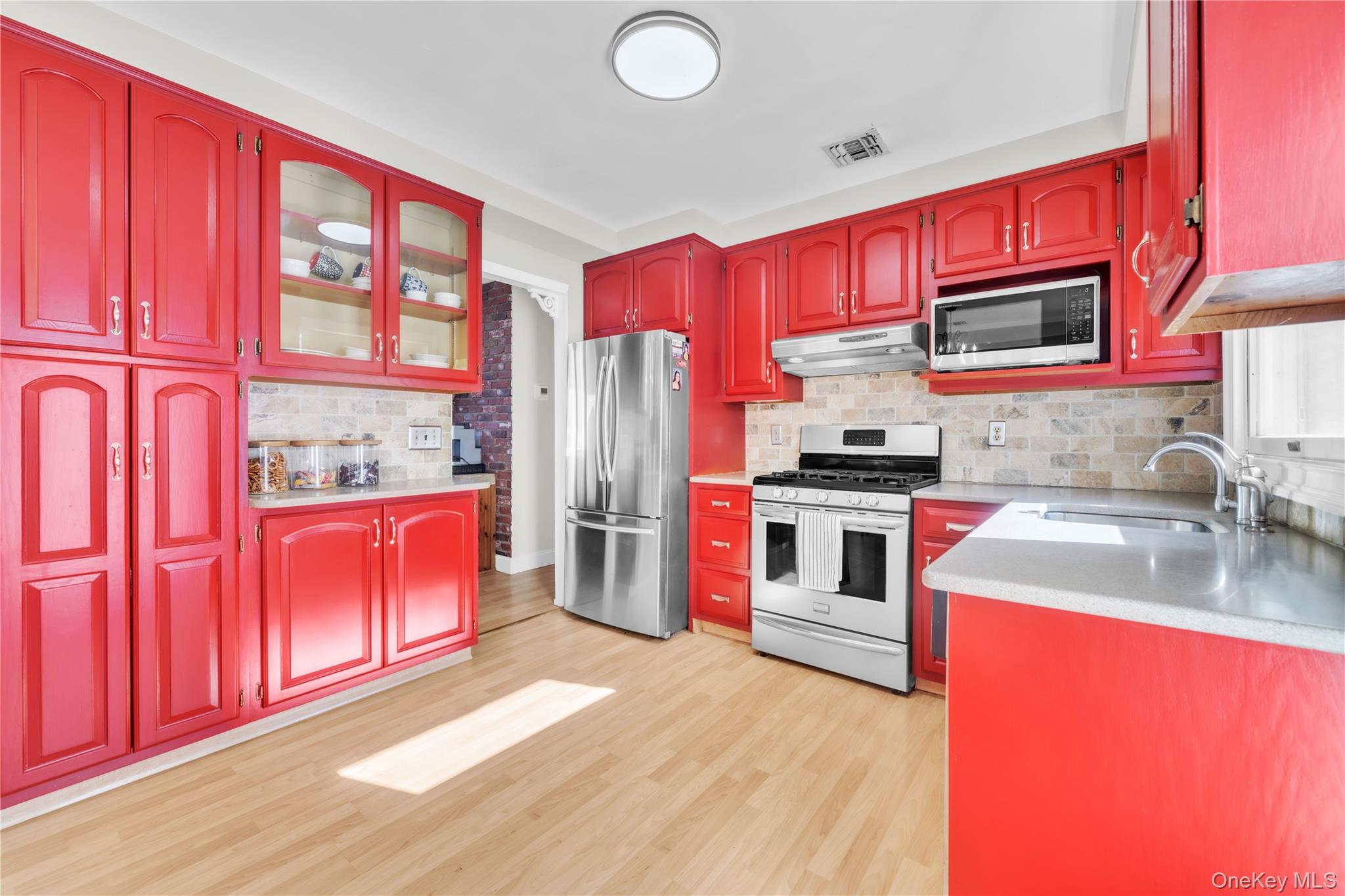 1408 Saint Louis Avenue