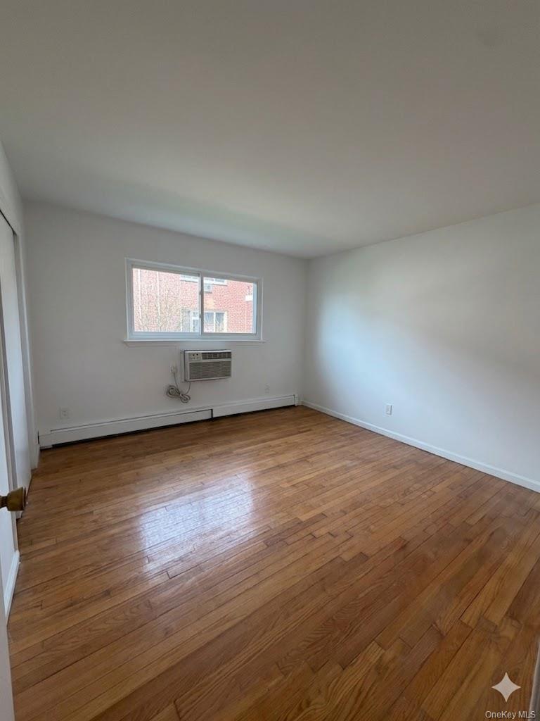 629 Wellwood Avenue Unit: B6