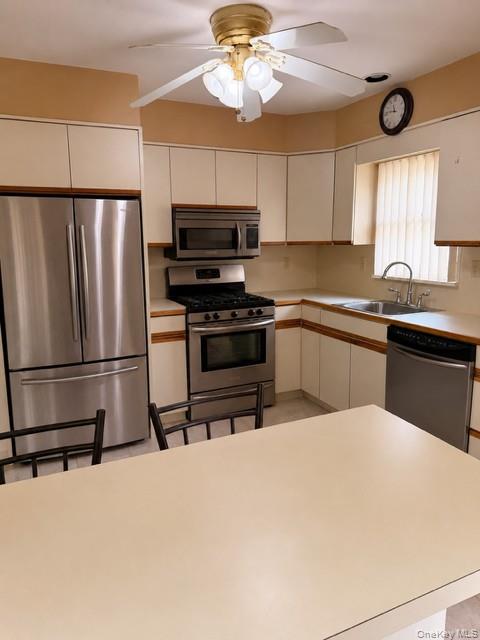 44 47th Street
