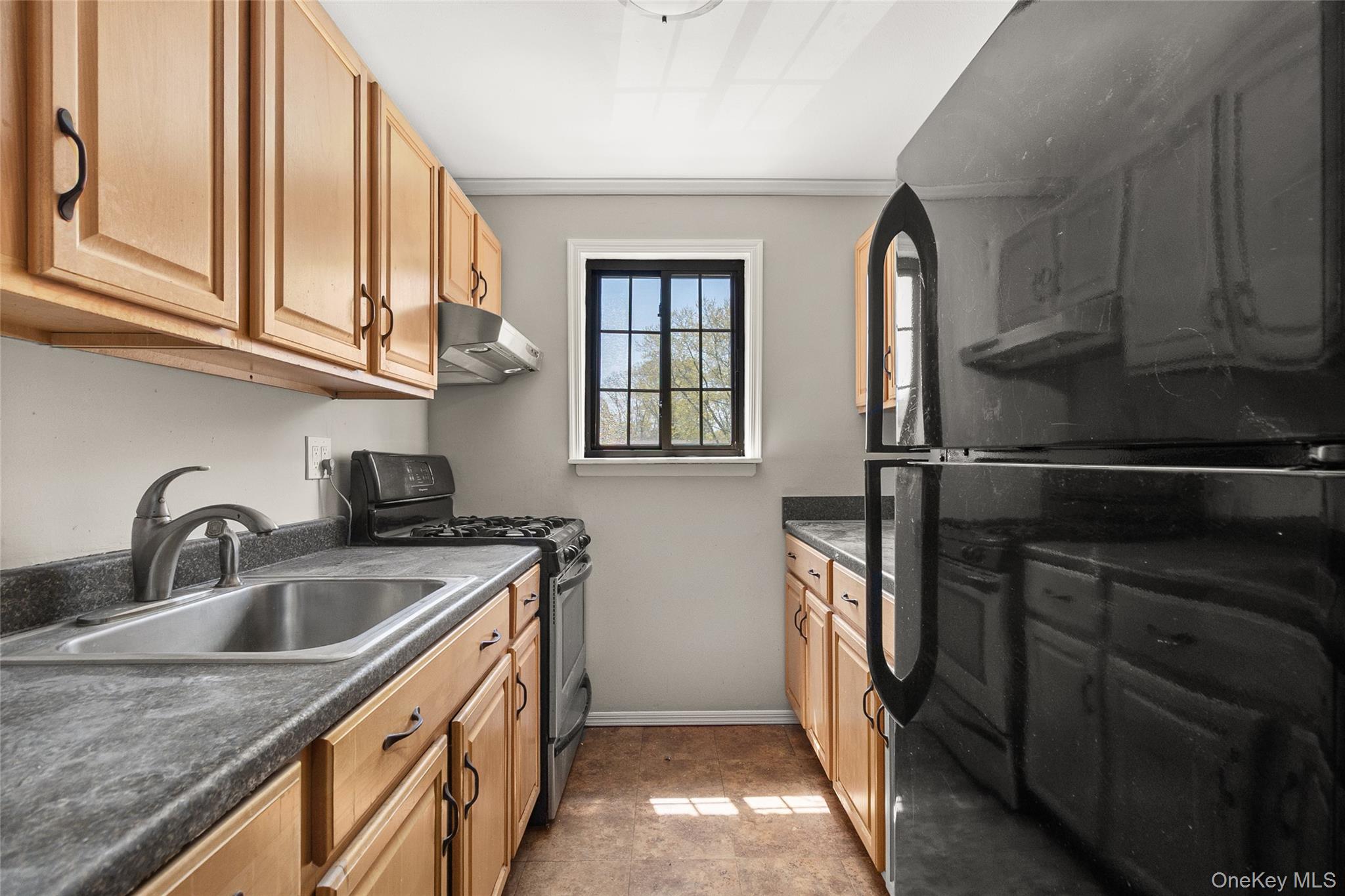 5 Pinebrook Place Unit: 5