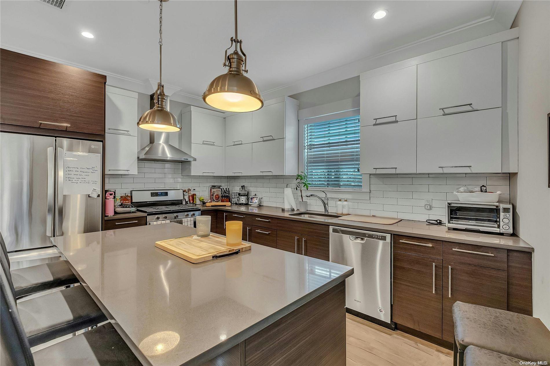 73 W Main Street Unit: 4