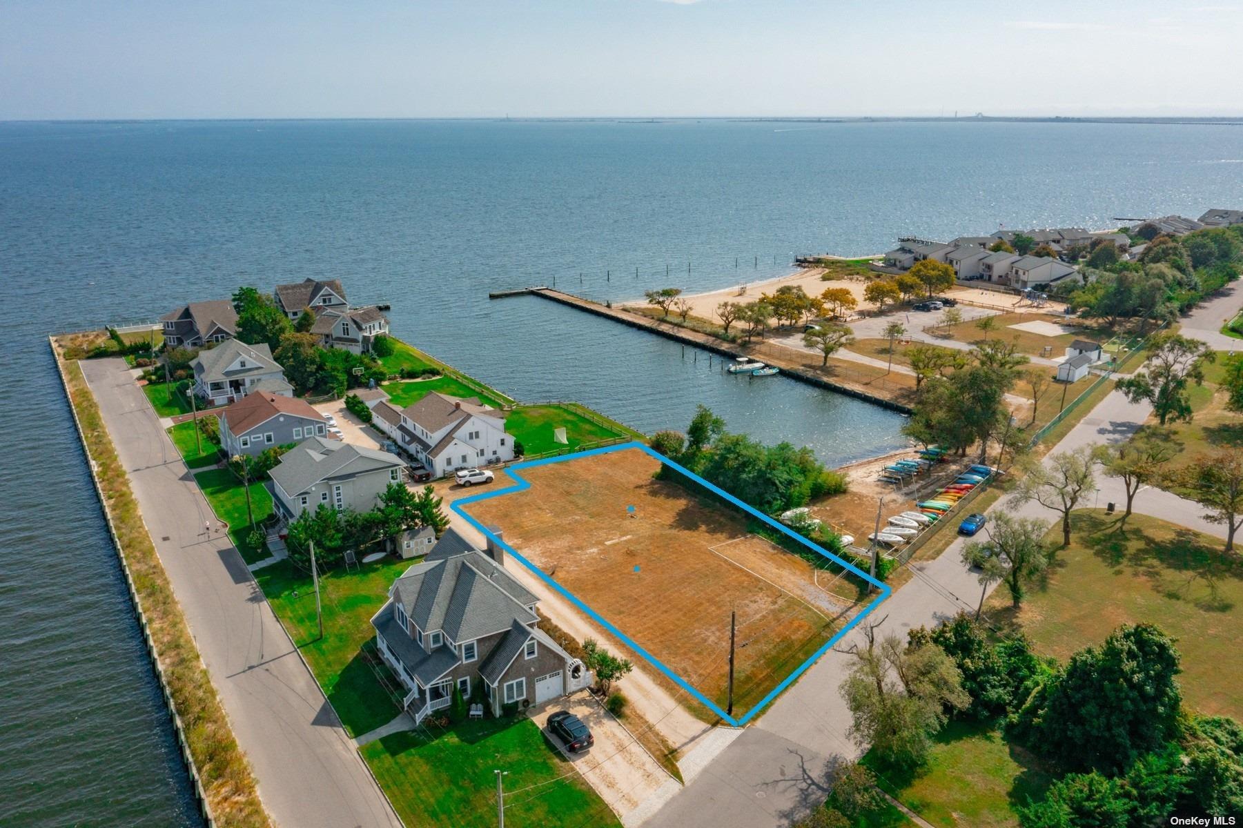 17 S Bay Court