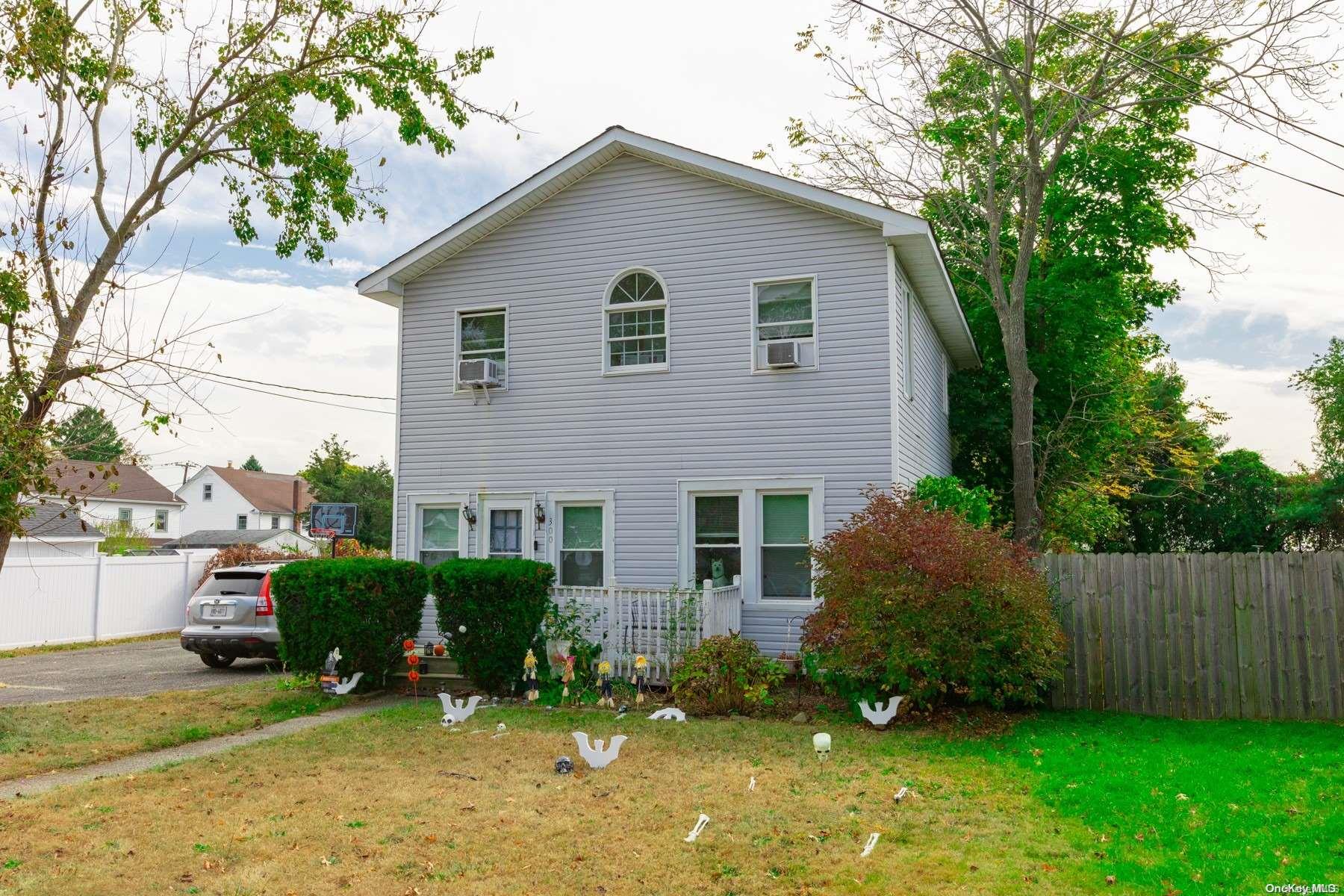 300 Oak Street