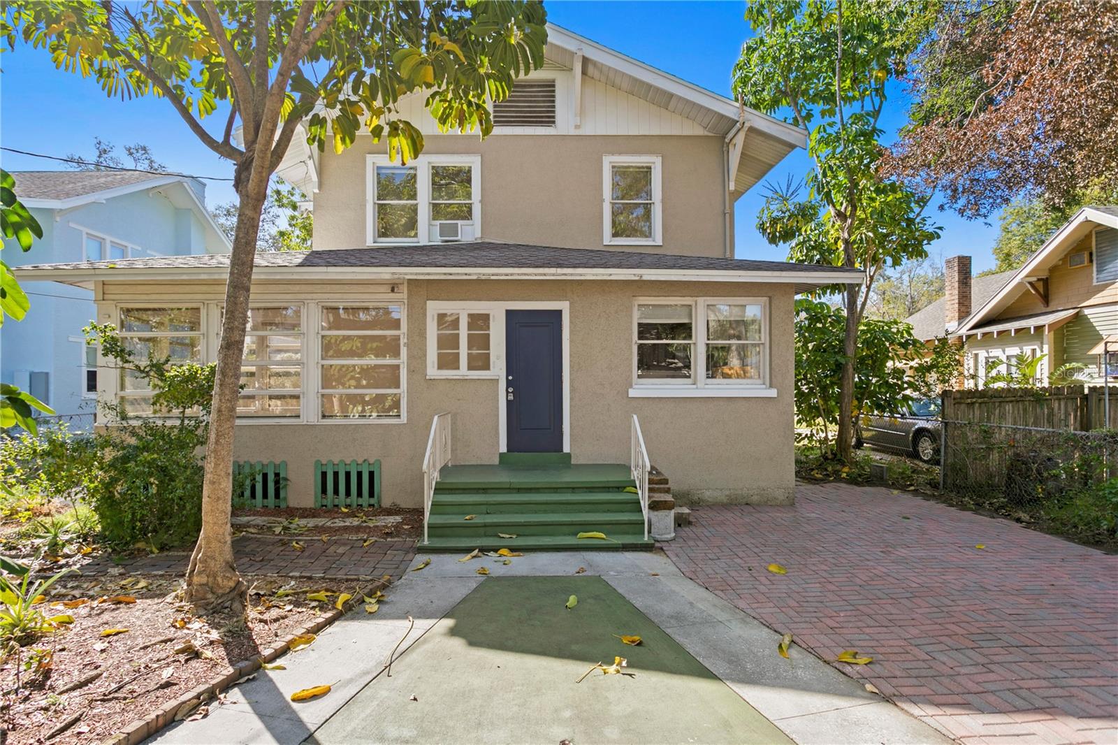 1045 17TH AVE N