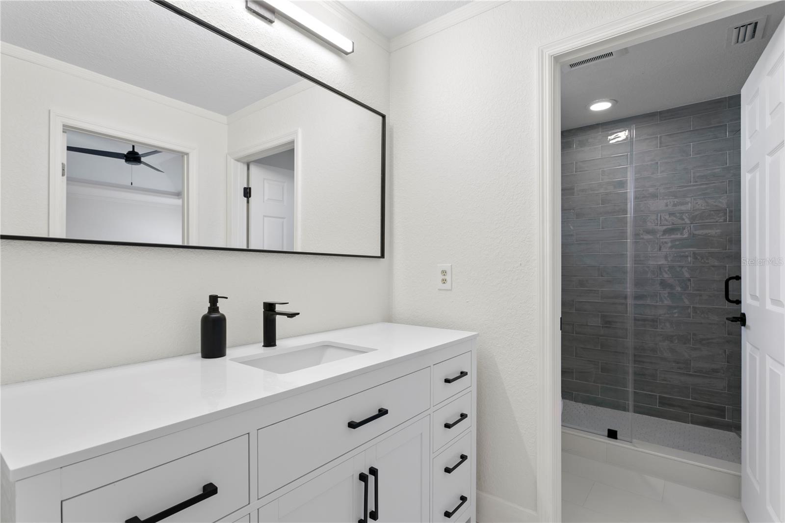 311 BELLEAIR DR NE