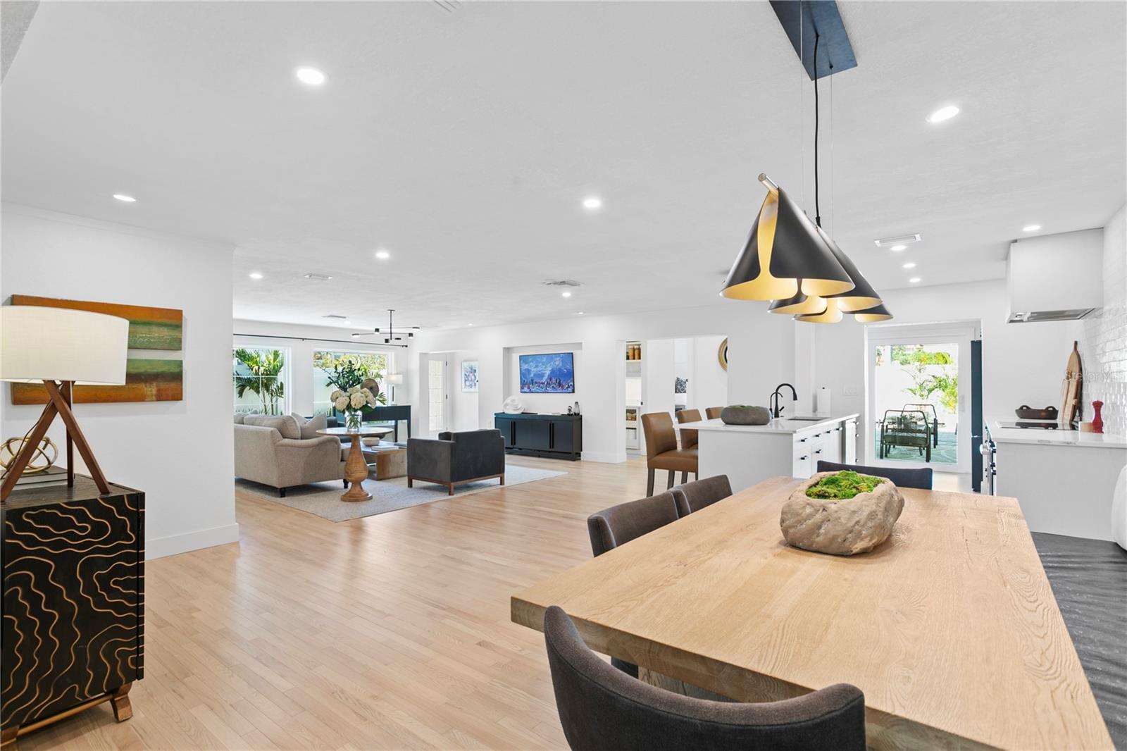 311 BELLEAIR DR NE