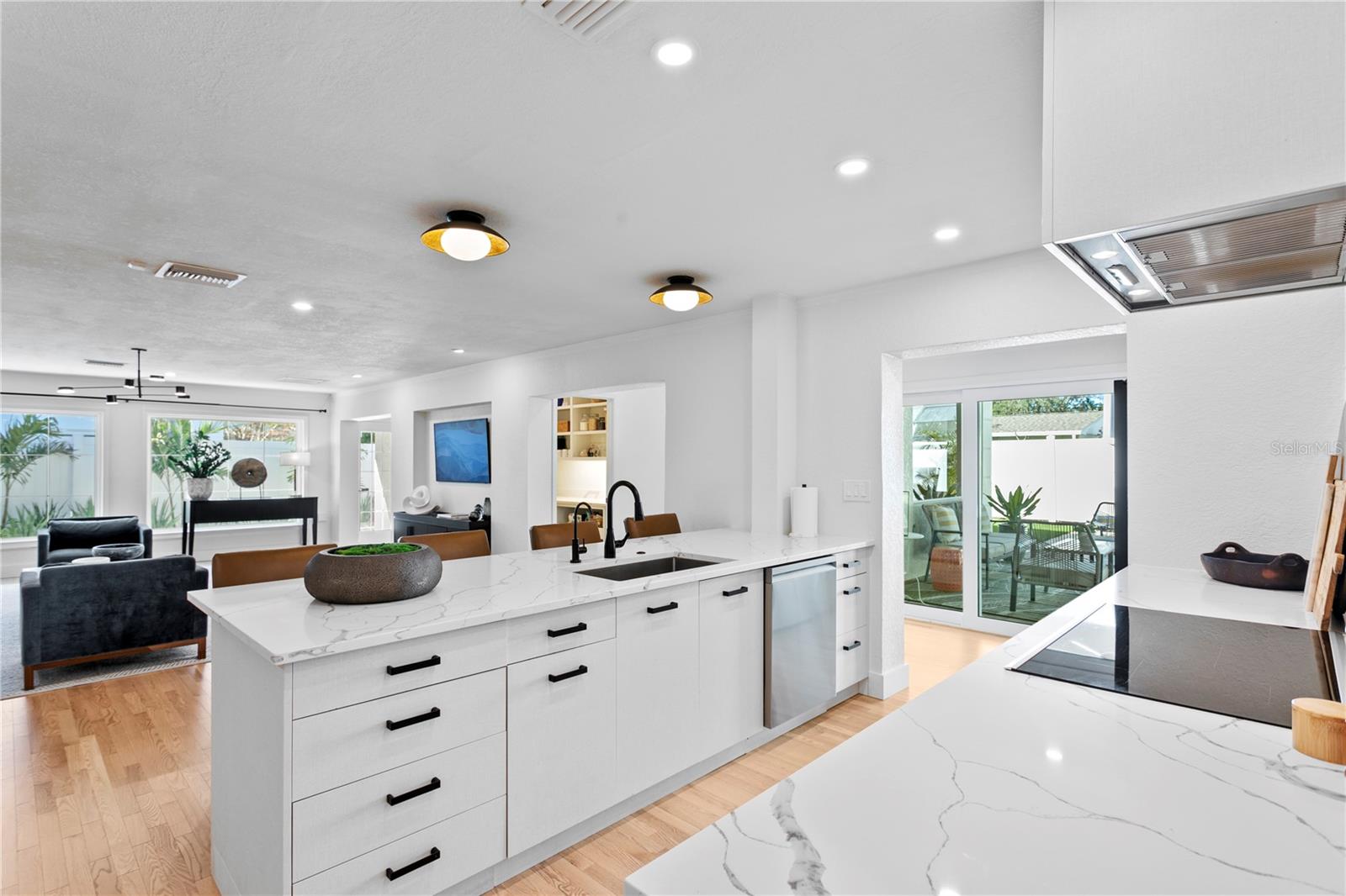 311 BELLEAIR DR NE