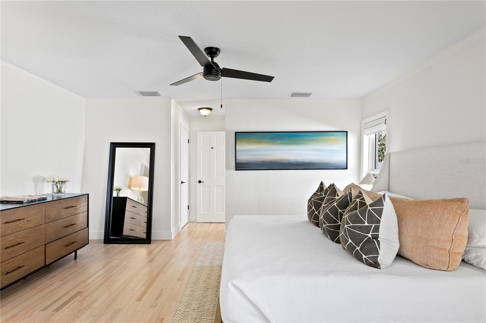 311 BELLEAIR DR NE