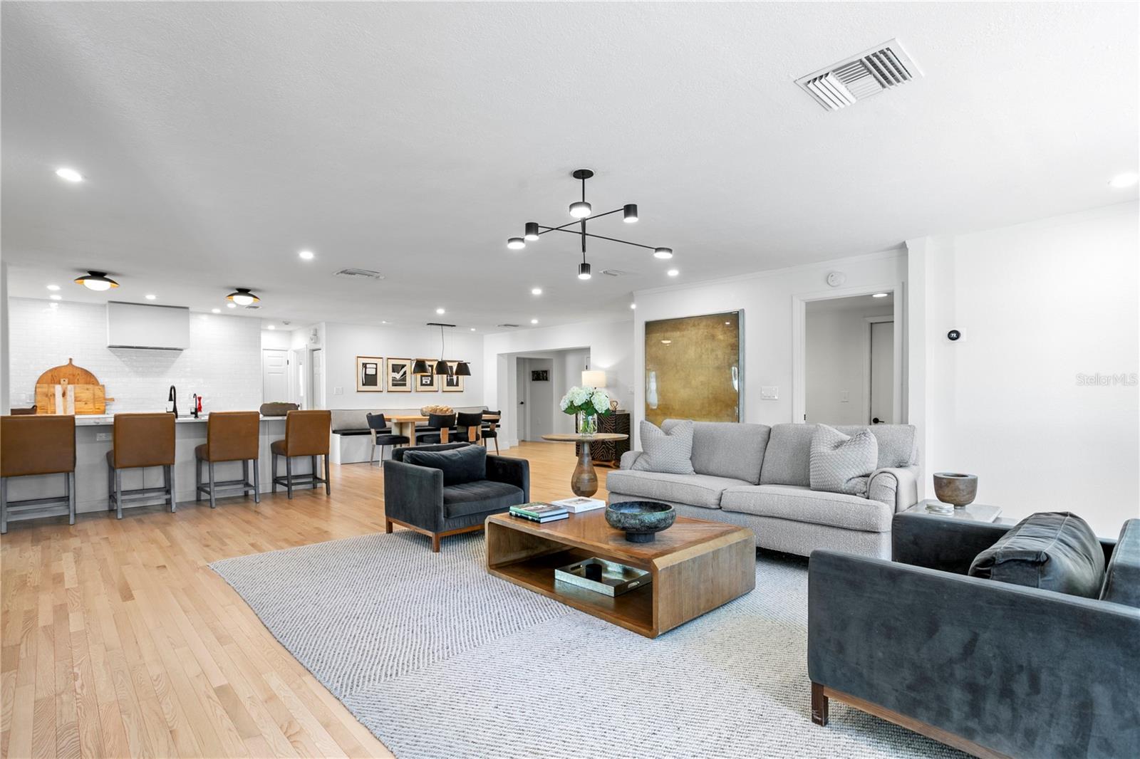 311 BELLEAIR DR NE
