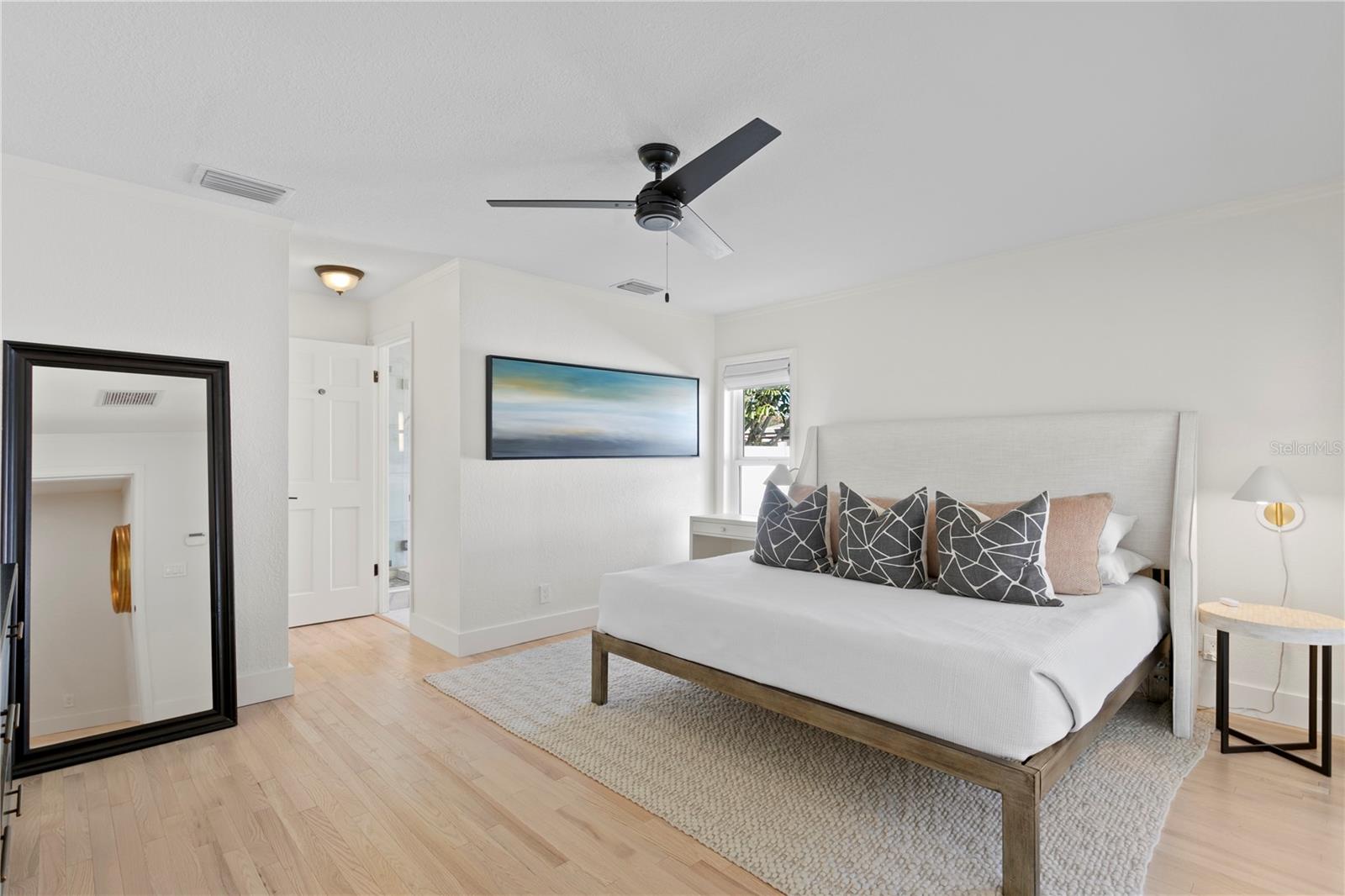 311 BELLEAIR DR NE
