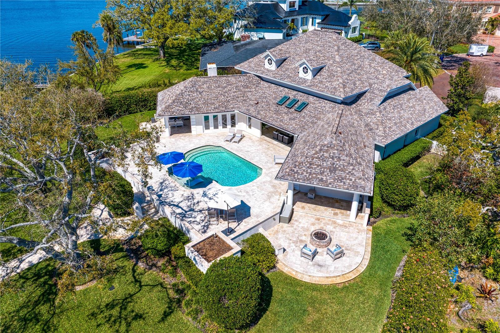 370 COFFEE POT RIVIERA NE