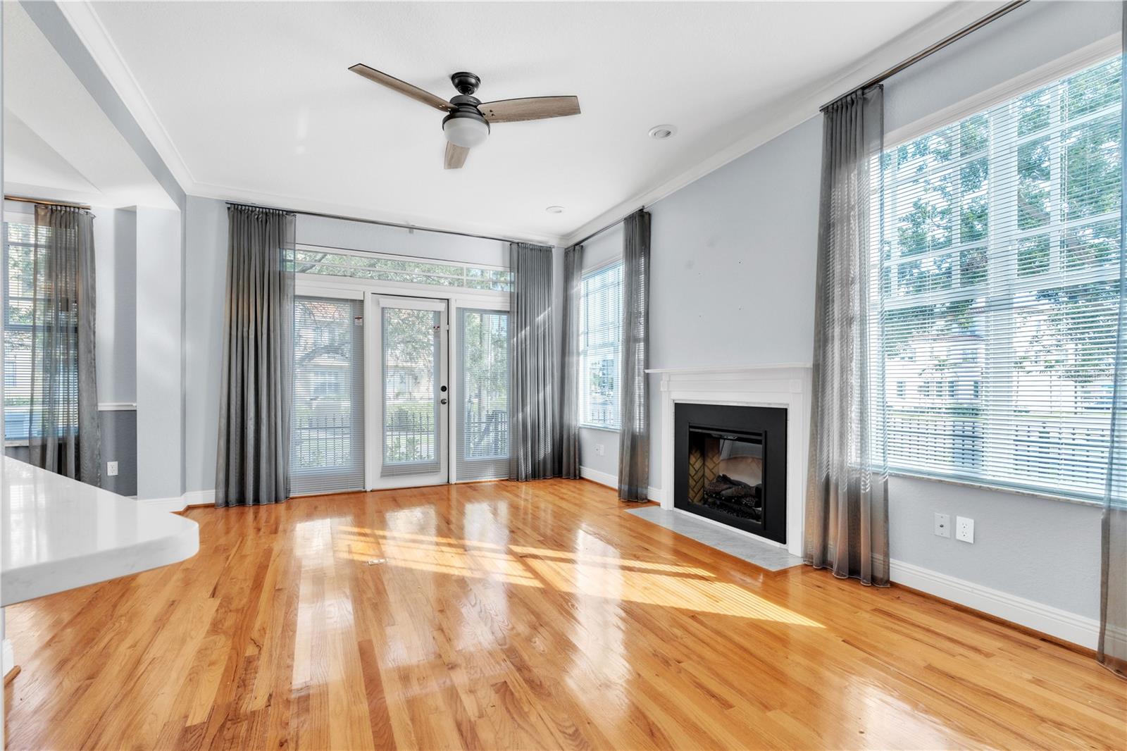 113 E BOSPHOROUS AVE #5