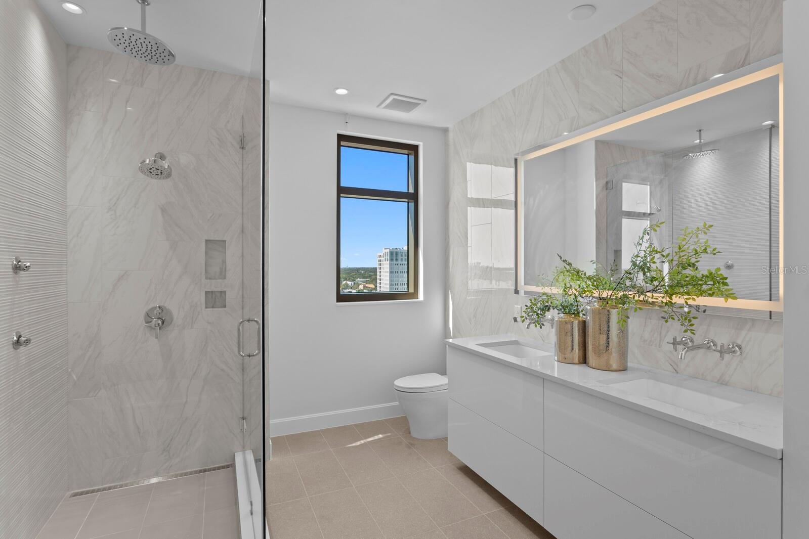 126 4TH AVE NE #1201