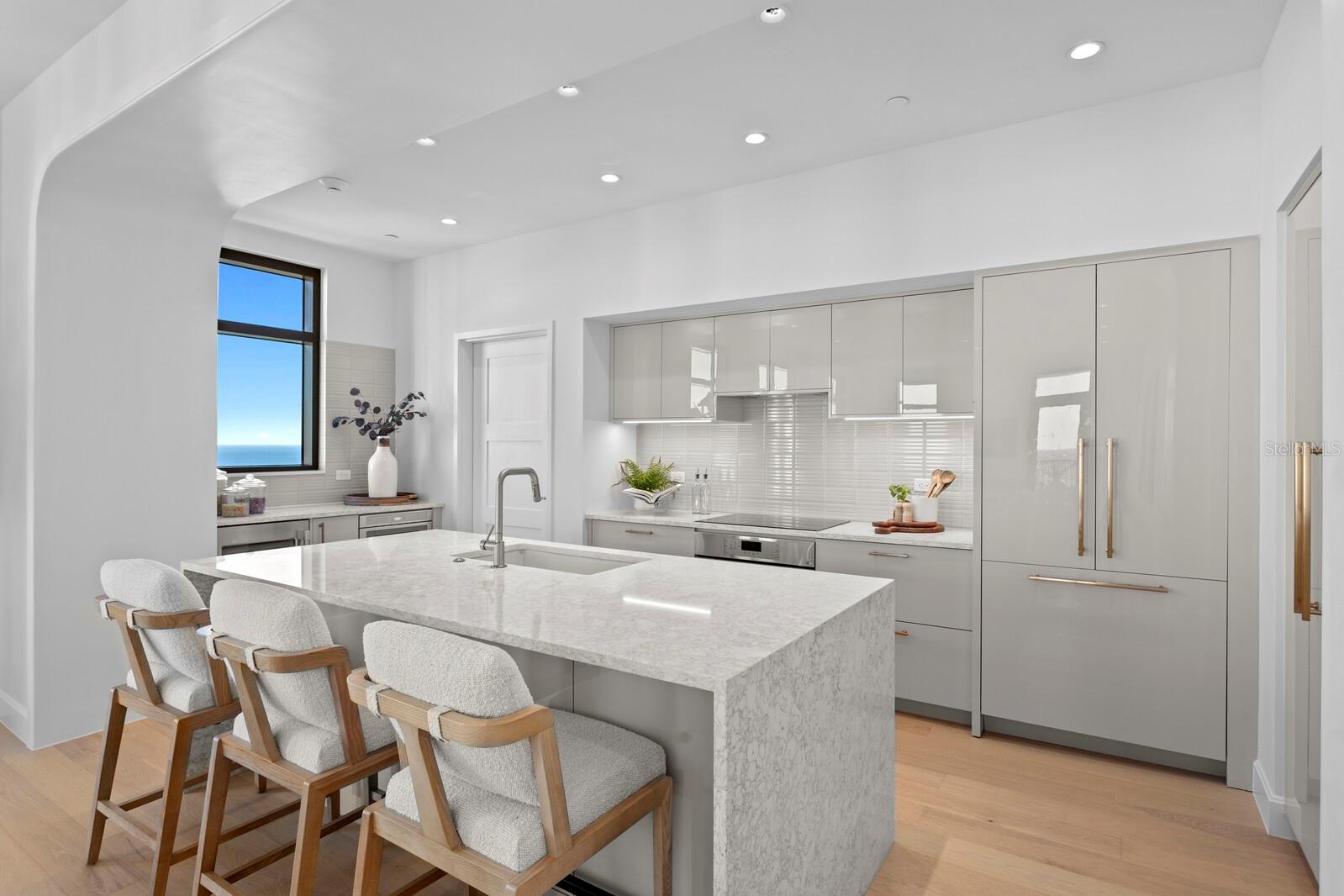 126 4TH AVE NE #1201